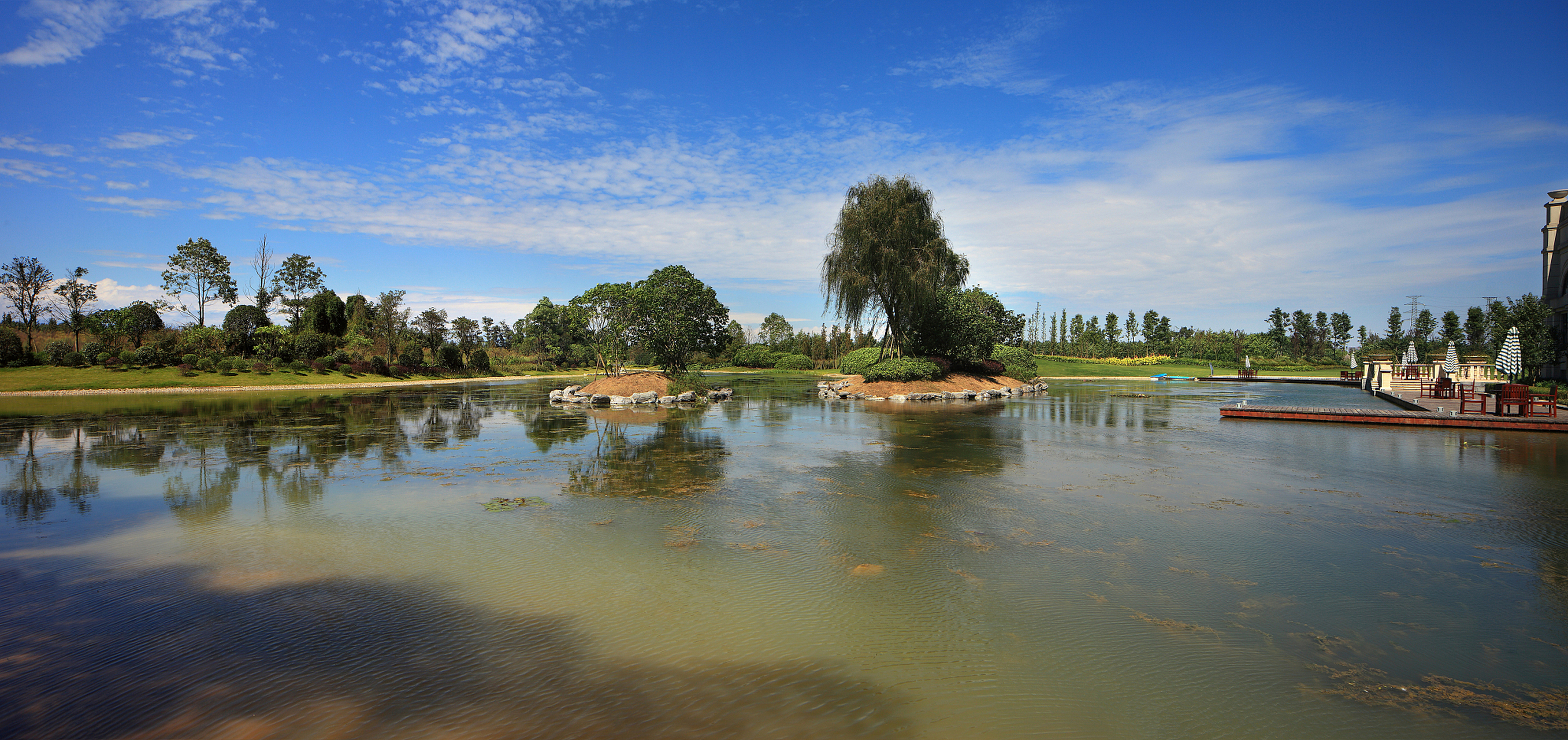泸州红龙湖公园简介红龙湖省级森林公园位于古蔺县城北部,距县城区19.