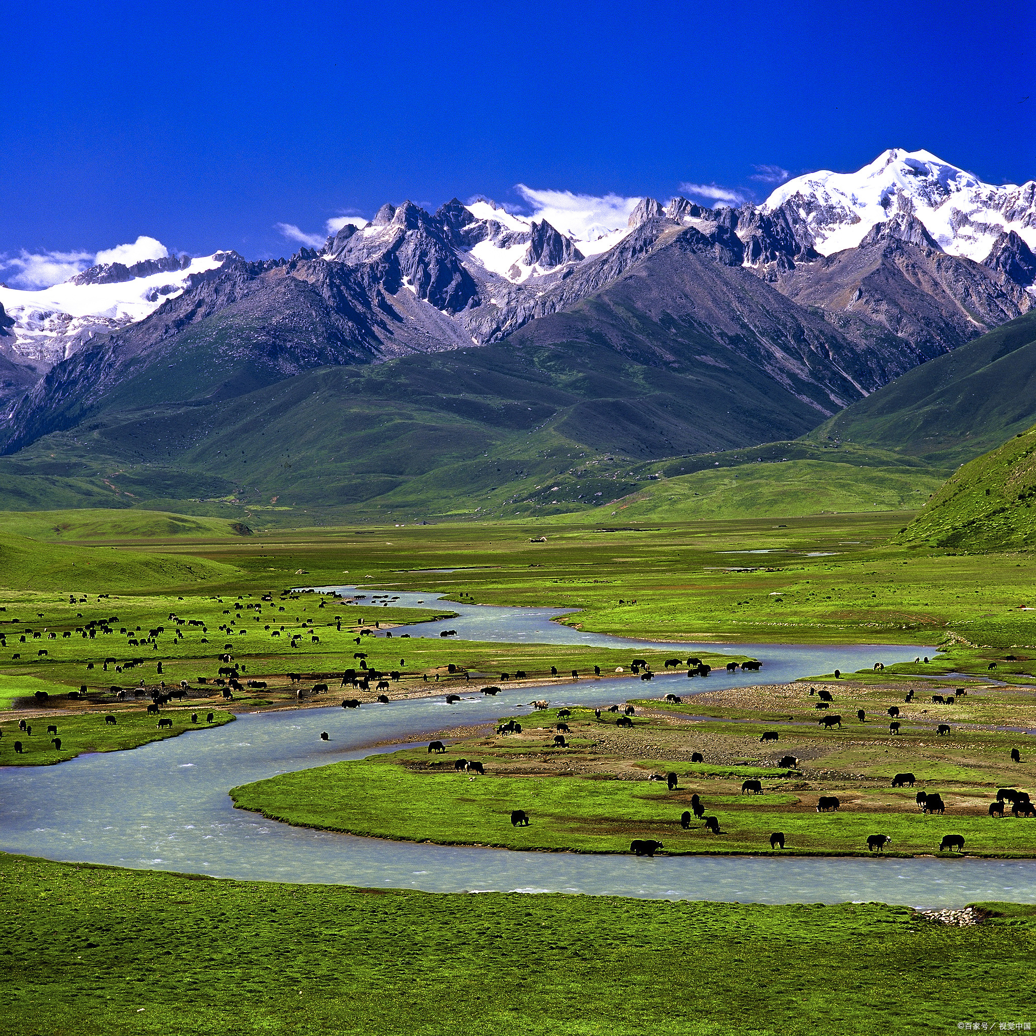 天山是亚洲中部地区的一条大山脉,东西横贯横跨中国,哈萨克斯坦