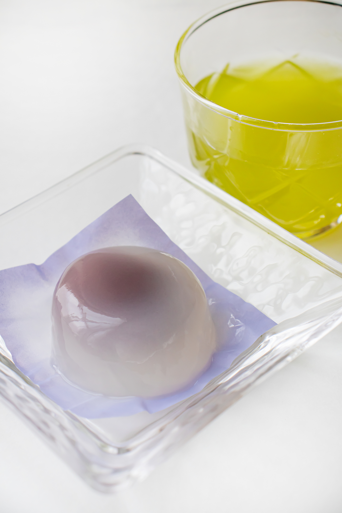 惊艳高颜值,靠着"美白果冻"保养得来