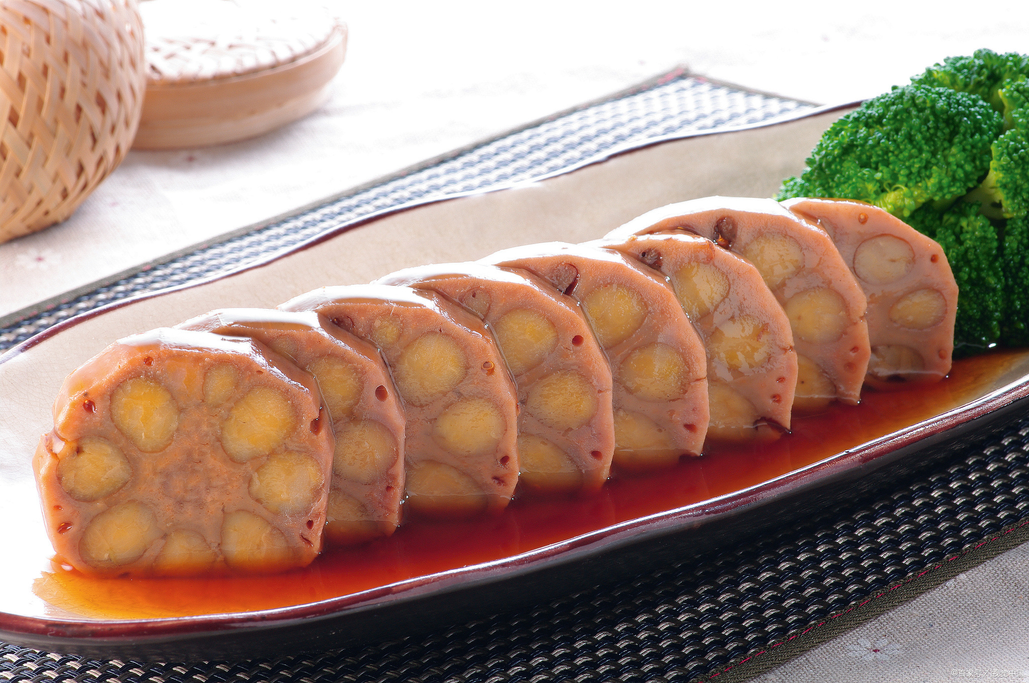 南锣鼓巷小吃十大必吃:让你品味老北京的独特风味!