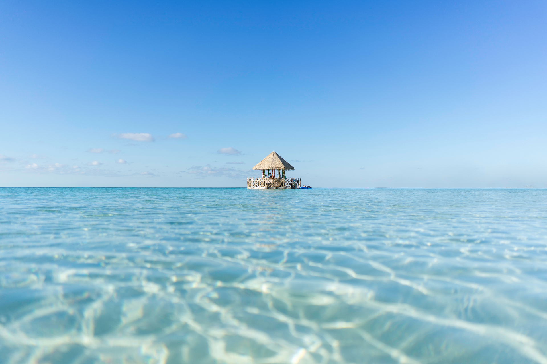 跨年创作挑战赛# 仙本那是一座位于马来西亚沙巴州斗湖市的小乡镇