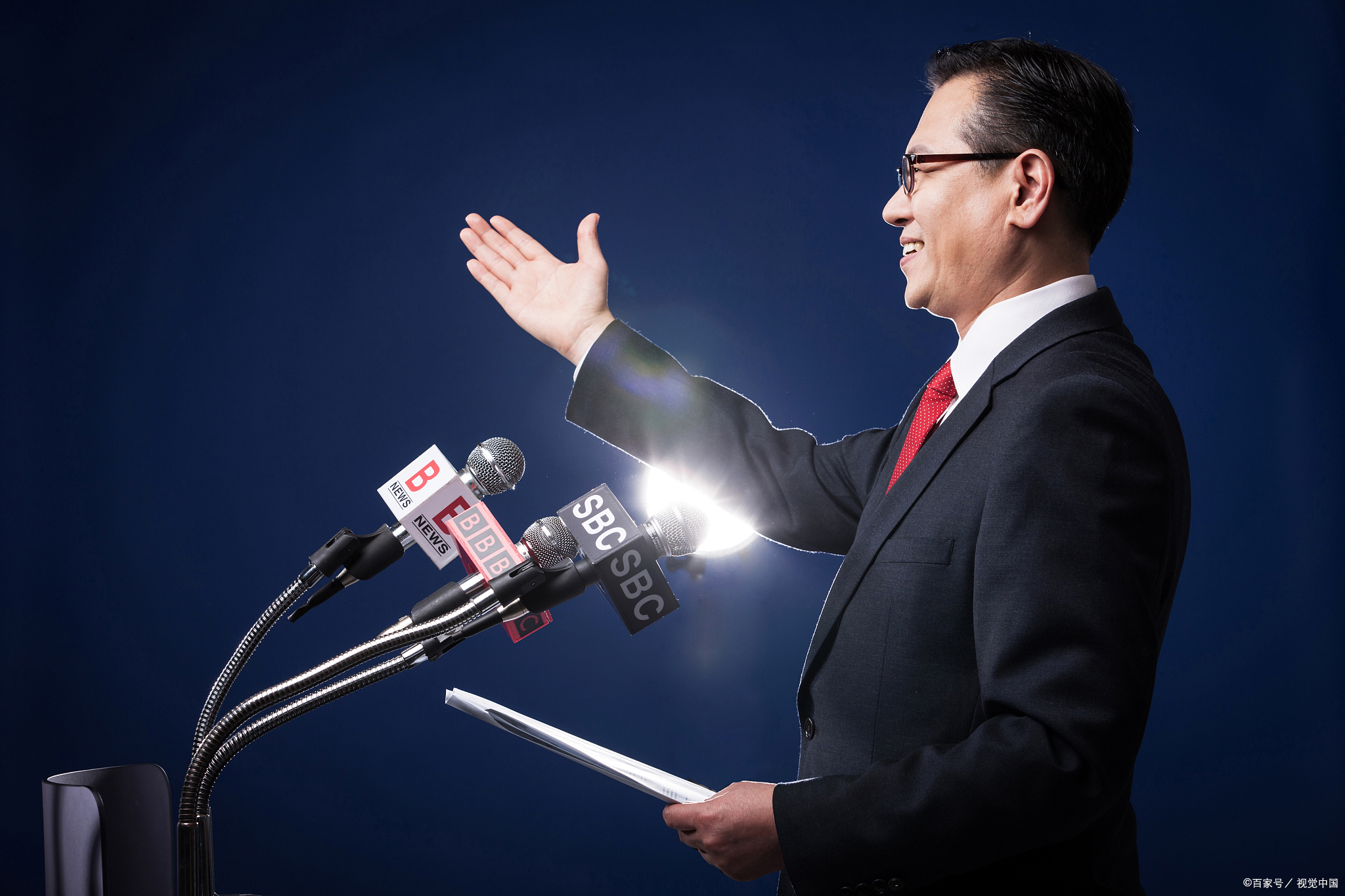 怎样训练即兴演讲能力?