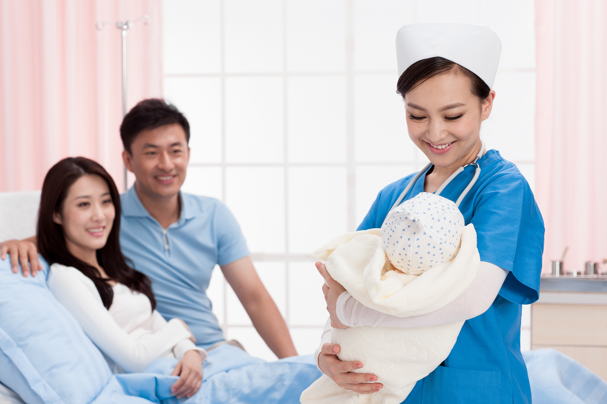 男孩阳刚硬气的乳名不仅体现了家长对孩子的期望,也传承了中国传统