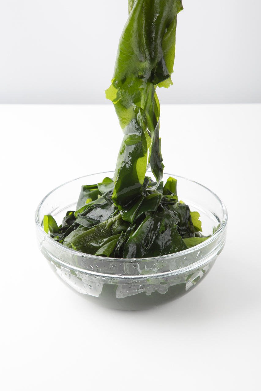 海带苗配火锅是绝配,营养美味,适合各年龄层人群食用.