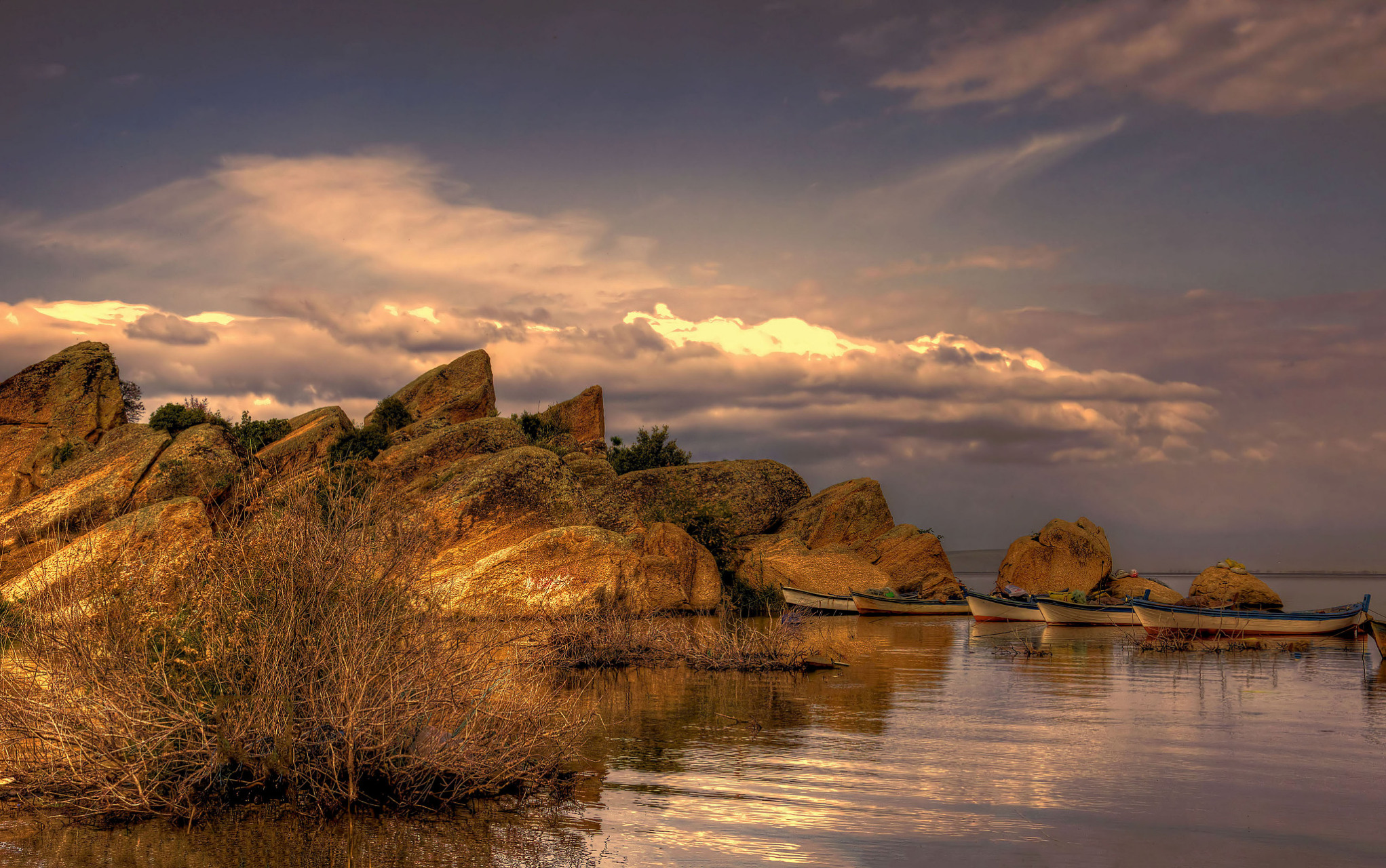 当焦虑恐惧来了不要逃避  当恐惧来临时,你可以躺着,也可以坐这.