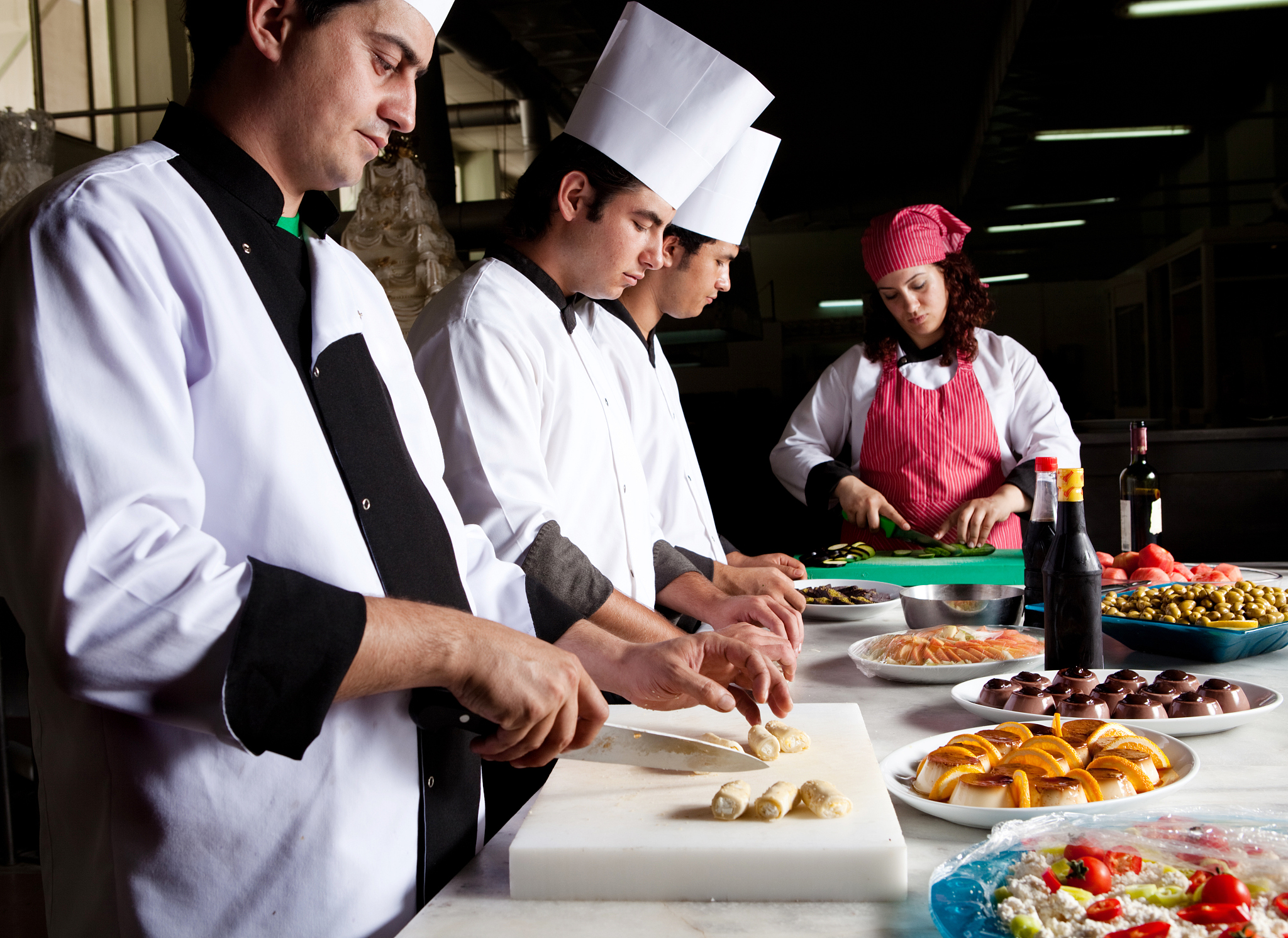 国厨秘诀 高级厨师w从体制内退下来后,自己开了一家饭店,当地的美食