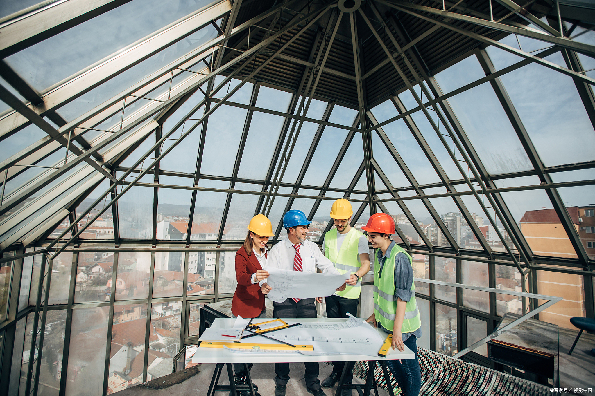 建筑学专业的学生需要具备创造力,想象力,逻辑思维,沟通能力等多种