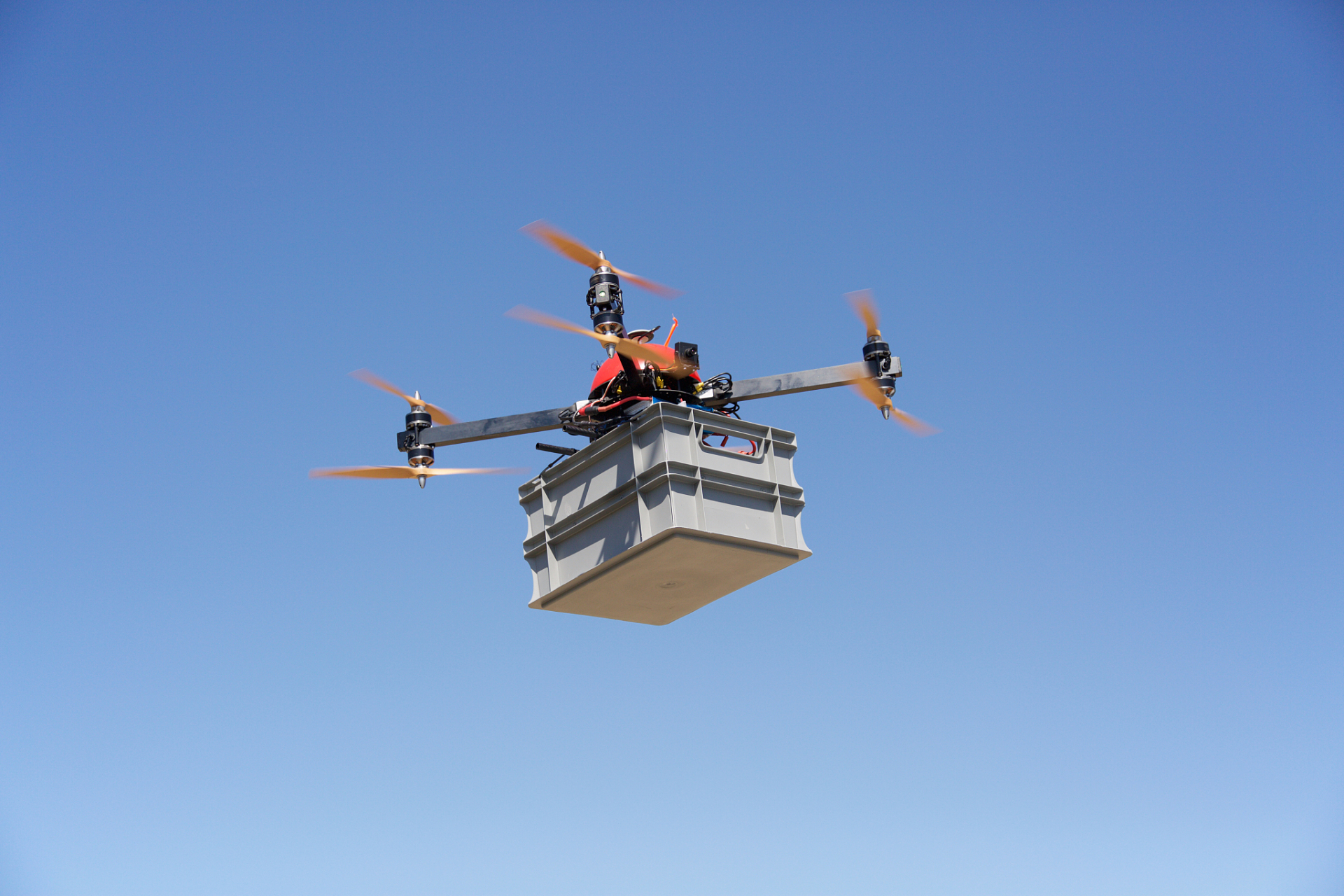 继无人驾驶出租车之后,美团在上海试运行无人机配送  上证报报道,美团