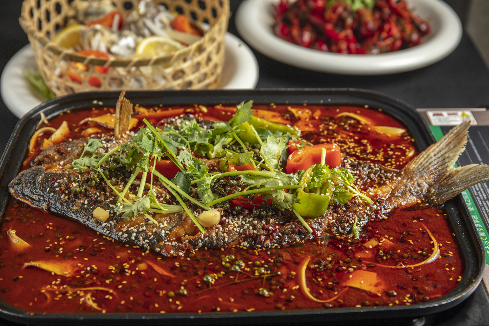 【炭火铁板烤鱼----烧烤店旺销菜品,几乎桌桌必点,酱汁标准化可复制