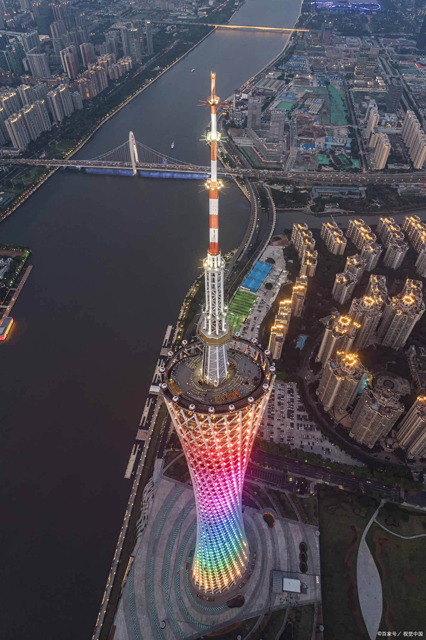 原来广州小蛮腰晚上还会关灯一小时啊!