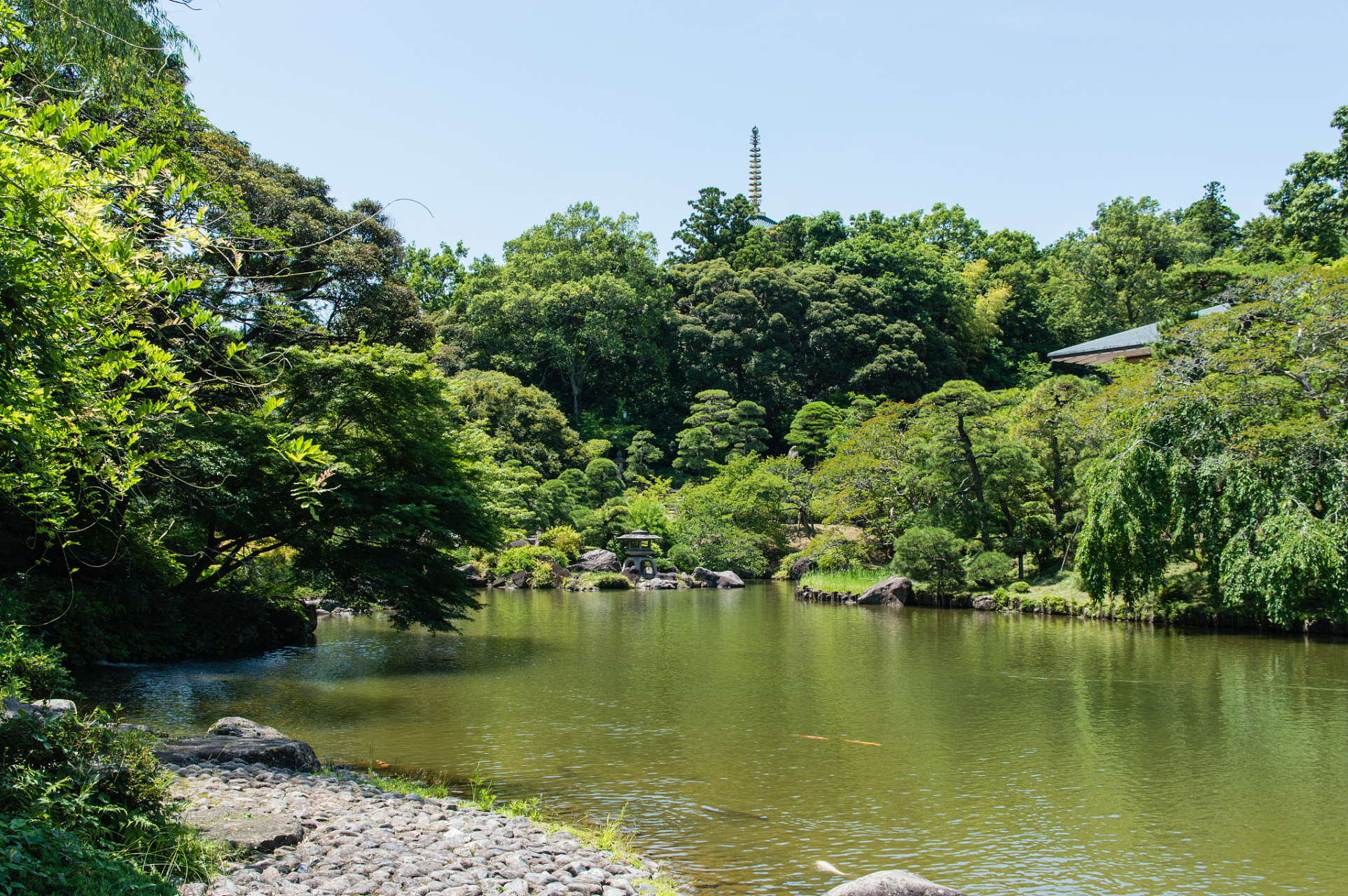 建议先参观南汉二陵和石马岗,然后游览大夫山森林公园.