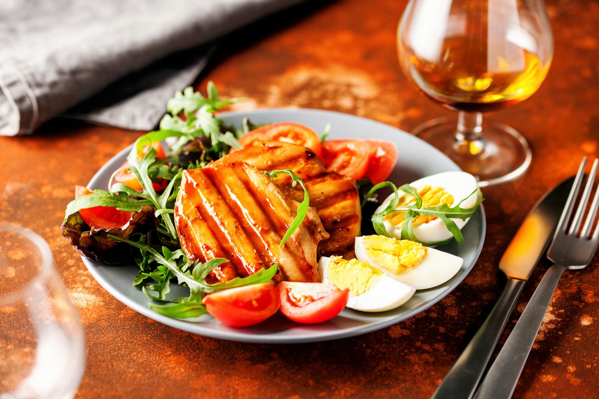 感受新鲜天然食材,独特烹饪技巧和讲究摆盘的美味结合