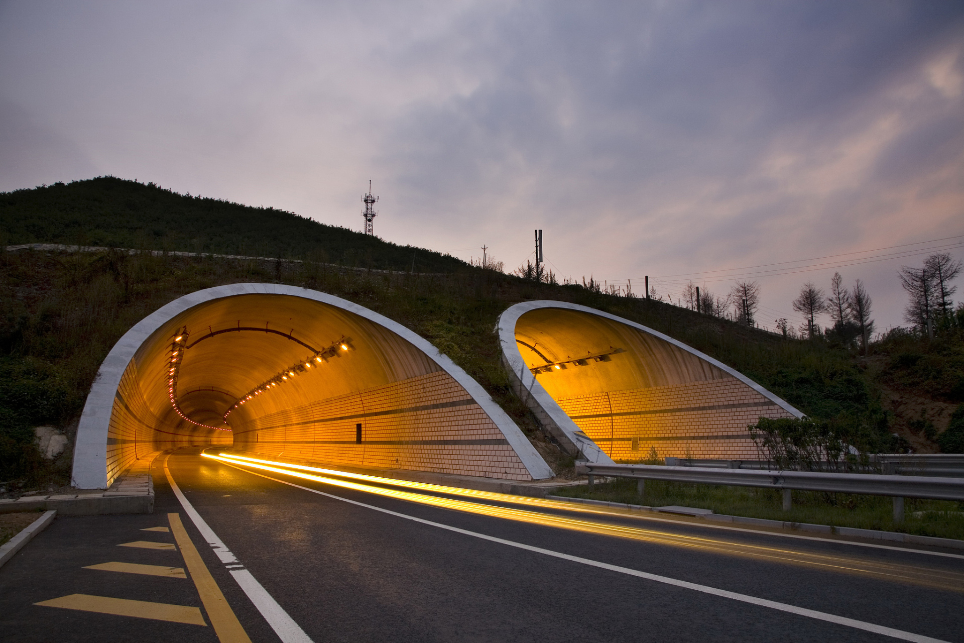 中国公路最长隧道图片