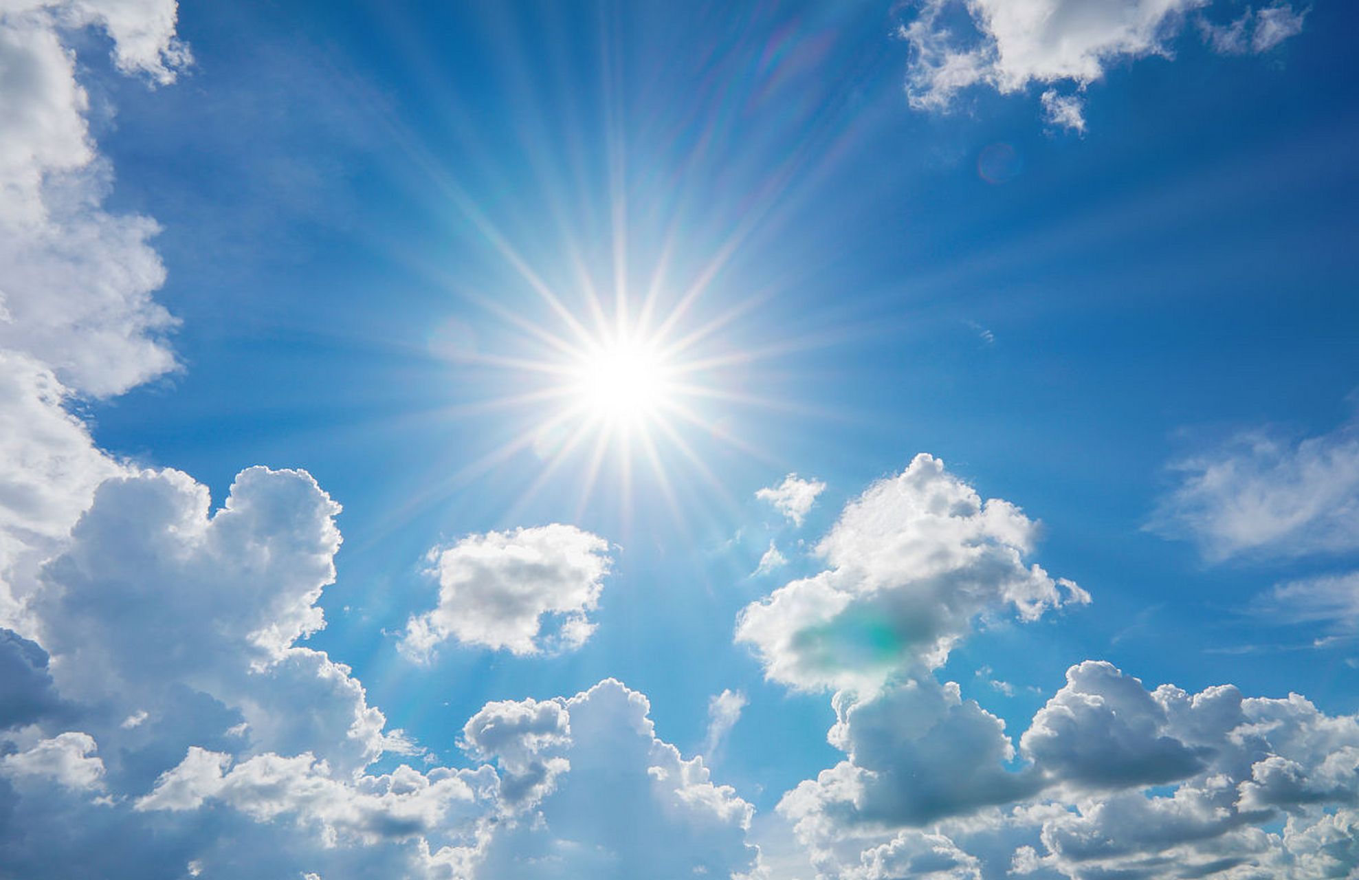 他抱怨说:这边的天空比南方的还要美丽!