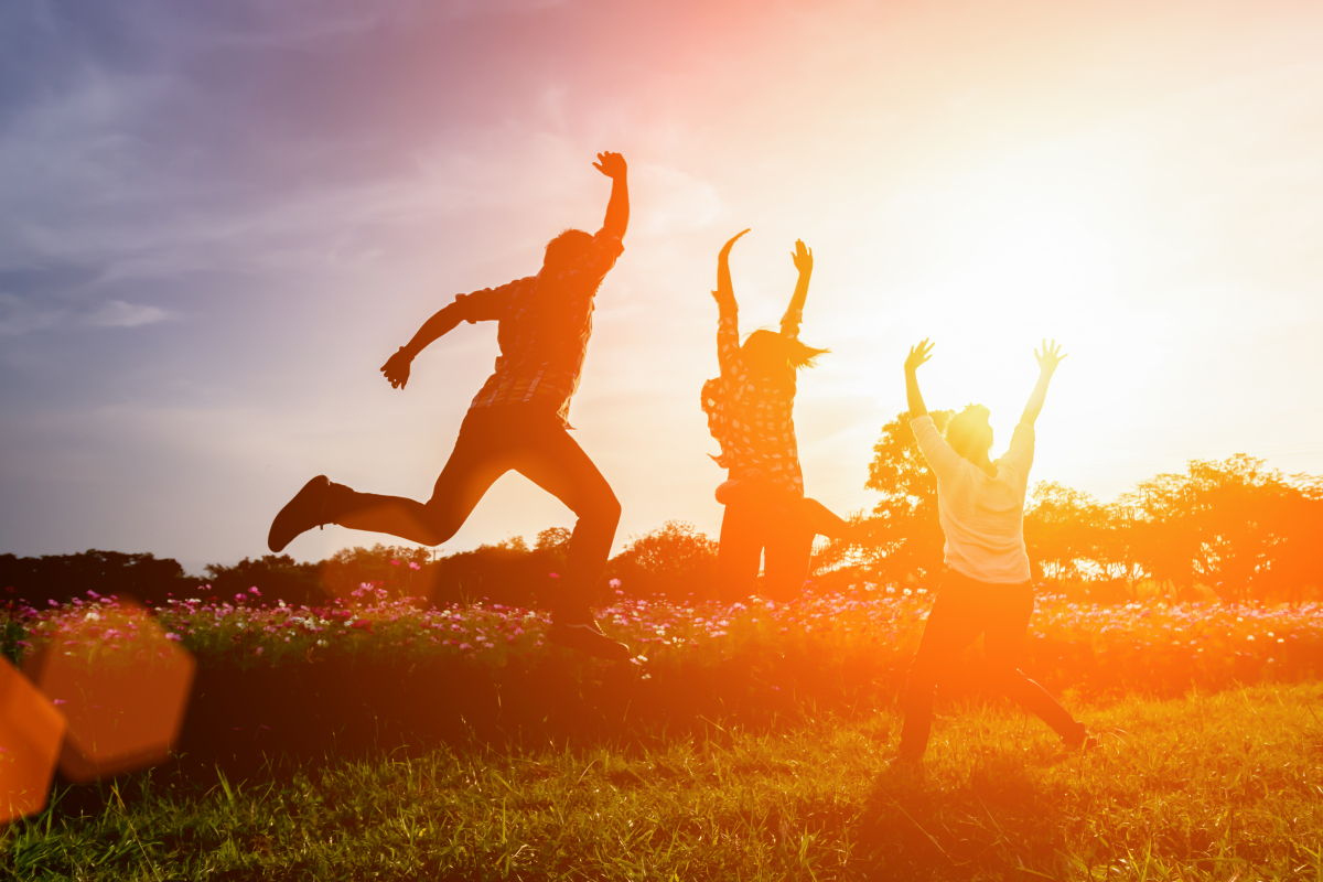 这个节日不仅是对历史的回顾,更是对青年一代的期许和激励