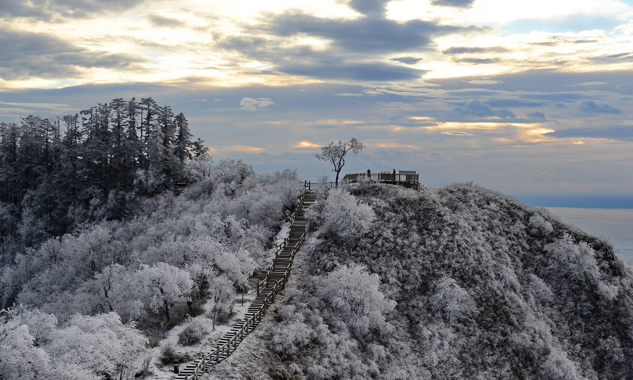 成都西岭雪山,一座距离成都市区最近的雪山,山中景色,一年四季各