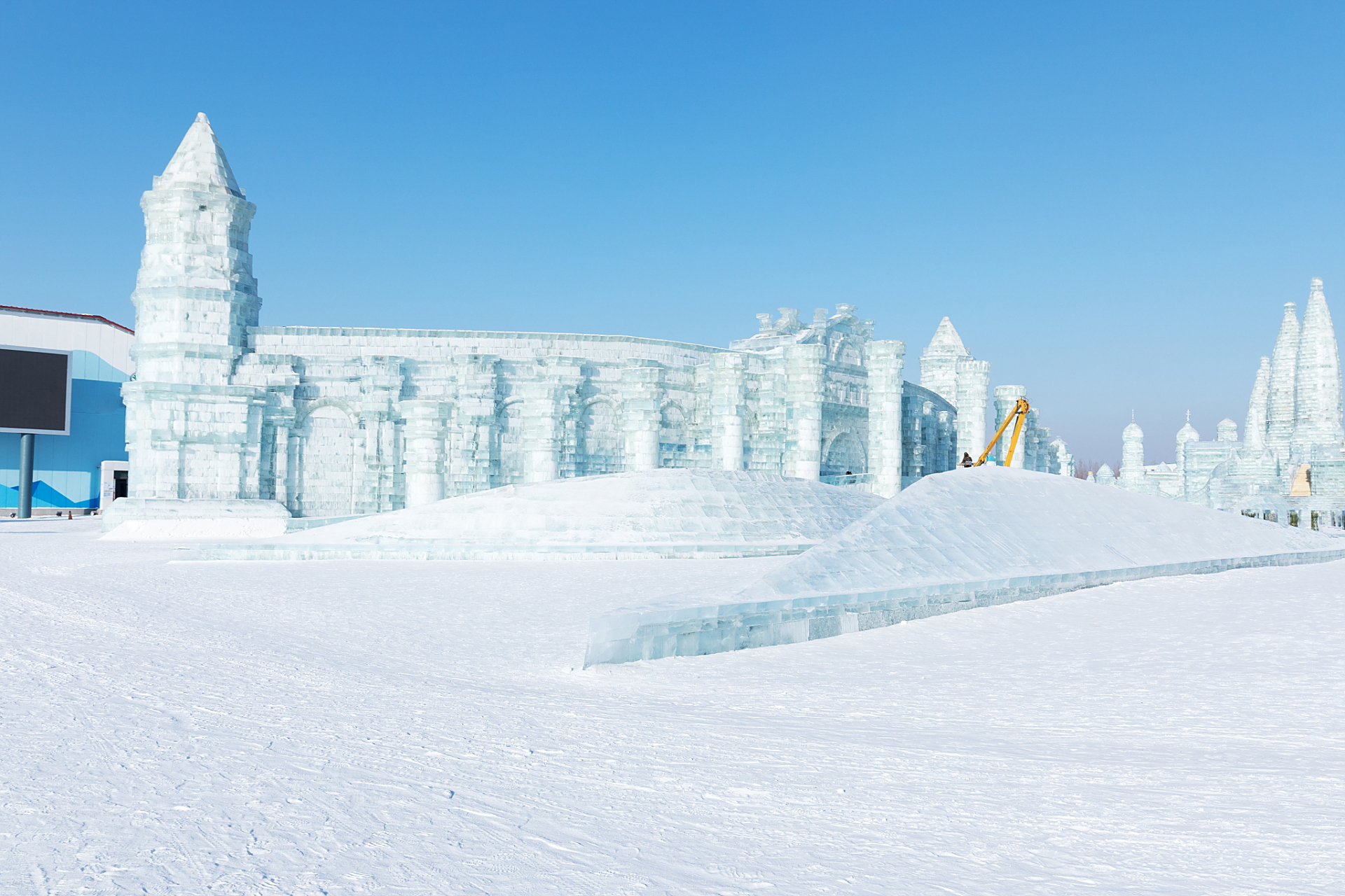 旅行天数:5-7天  预算:根据个人消费水平,预计每人2000-3000元