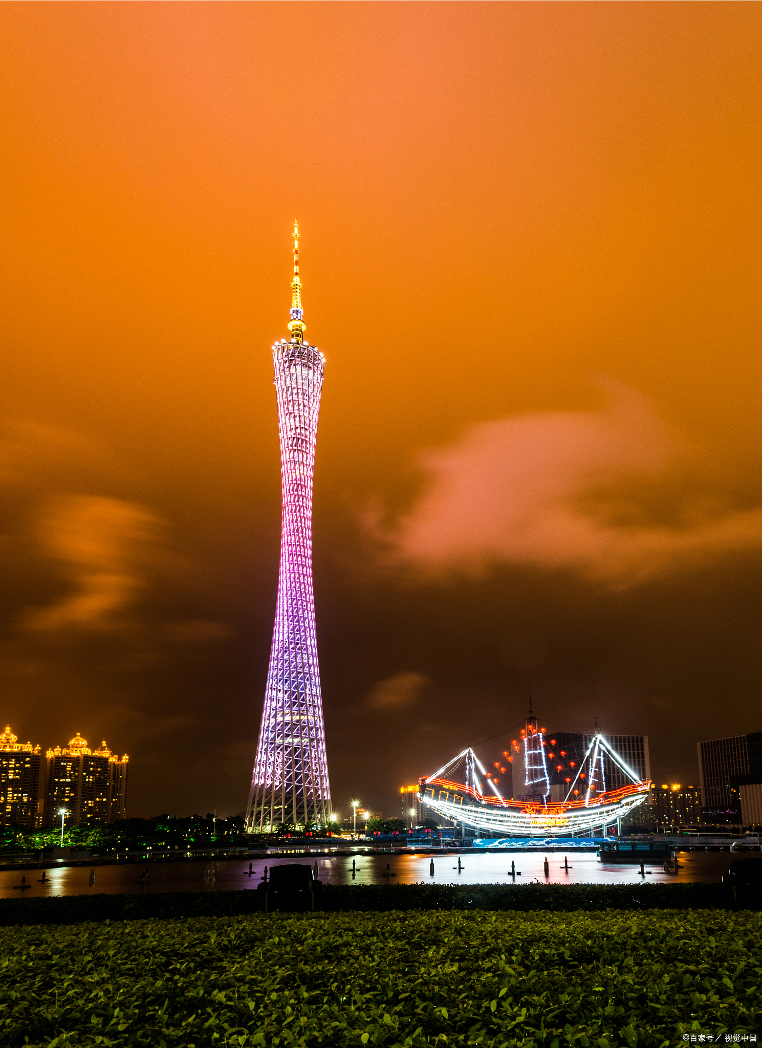 1,塔耀新城:广州塔景区,是广州市的标志性建筑之一,这里有着