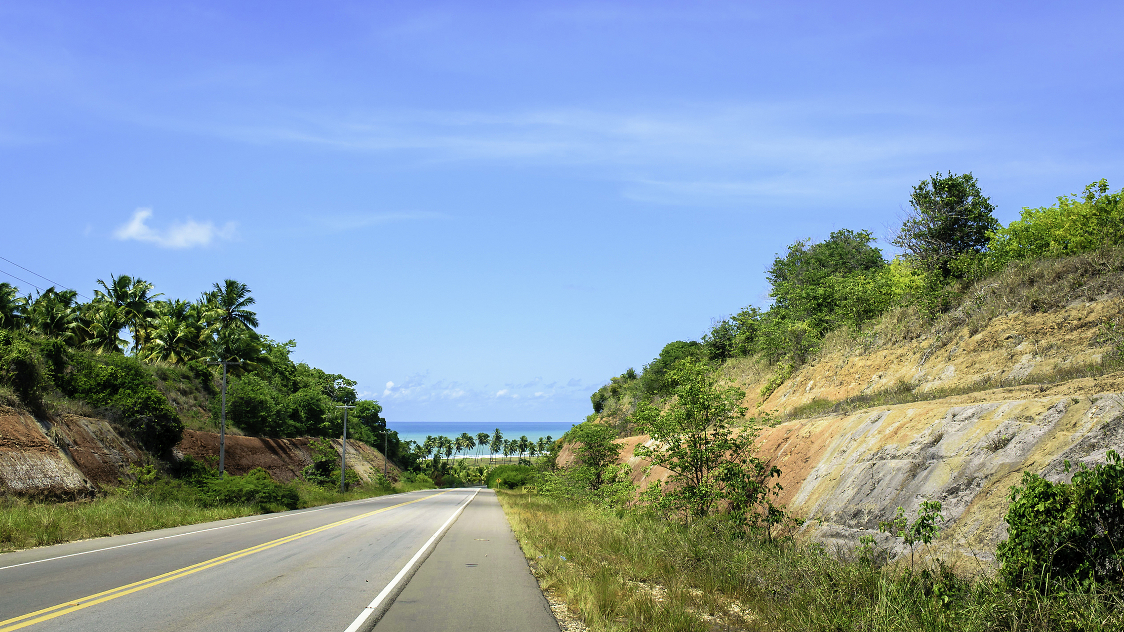 三亚最美太阳湾公路图片