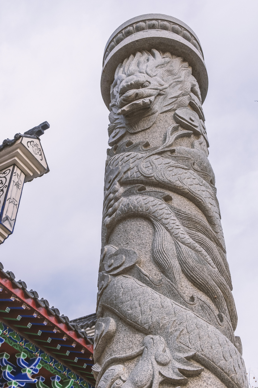 九龙柱,云龙山顶之巅,堪称天下第一柱.