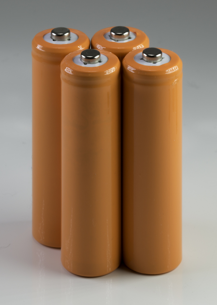 选哪种?需求与预算决定一切哦~[原文:碱性电池和碳性电池的区别.