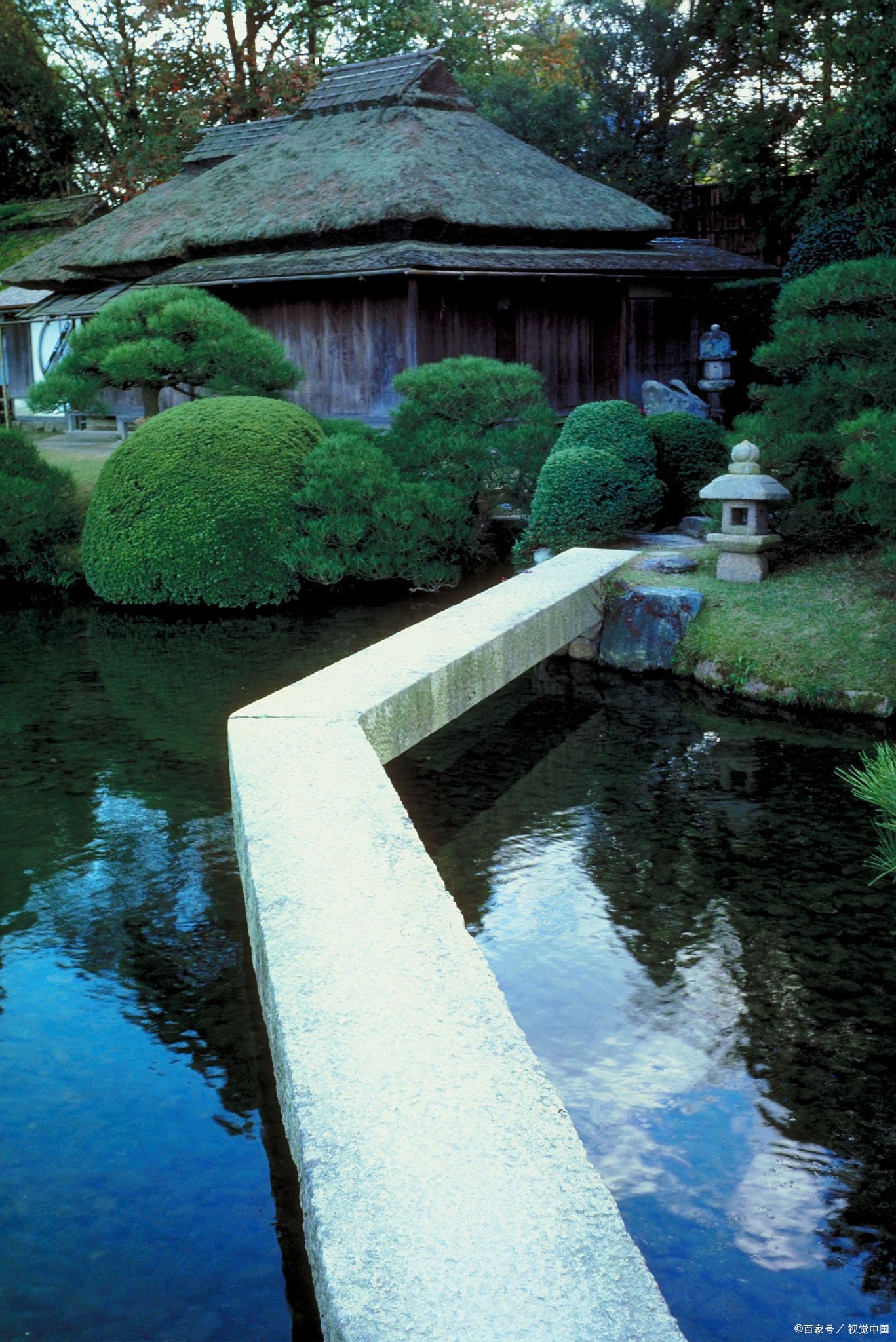 日本漫步# 冈山后乐园是日本三大名园之一,具有独特的池泉回游式庭园