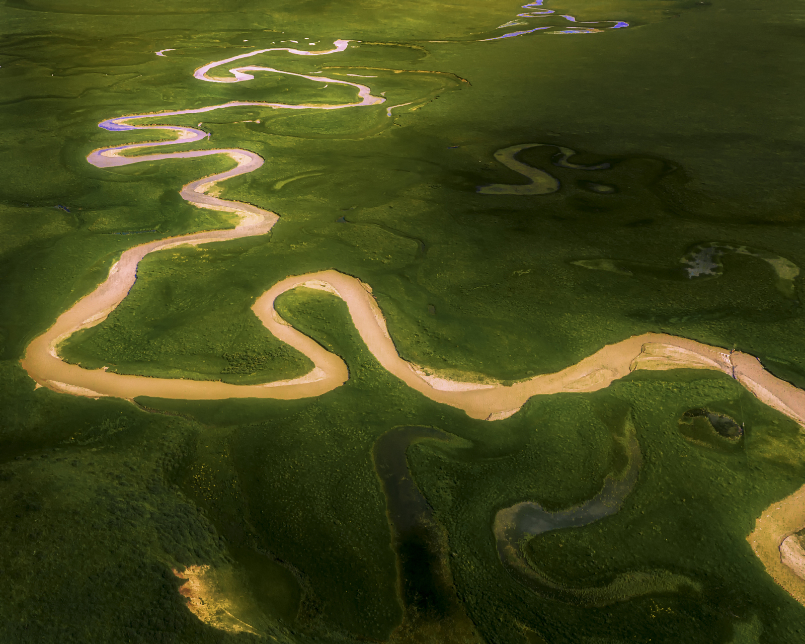 九曲回肠,形容痛苦,忧虑,愁闷已经到了极点