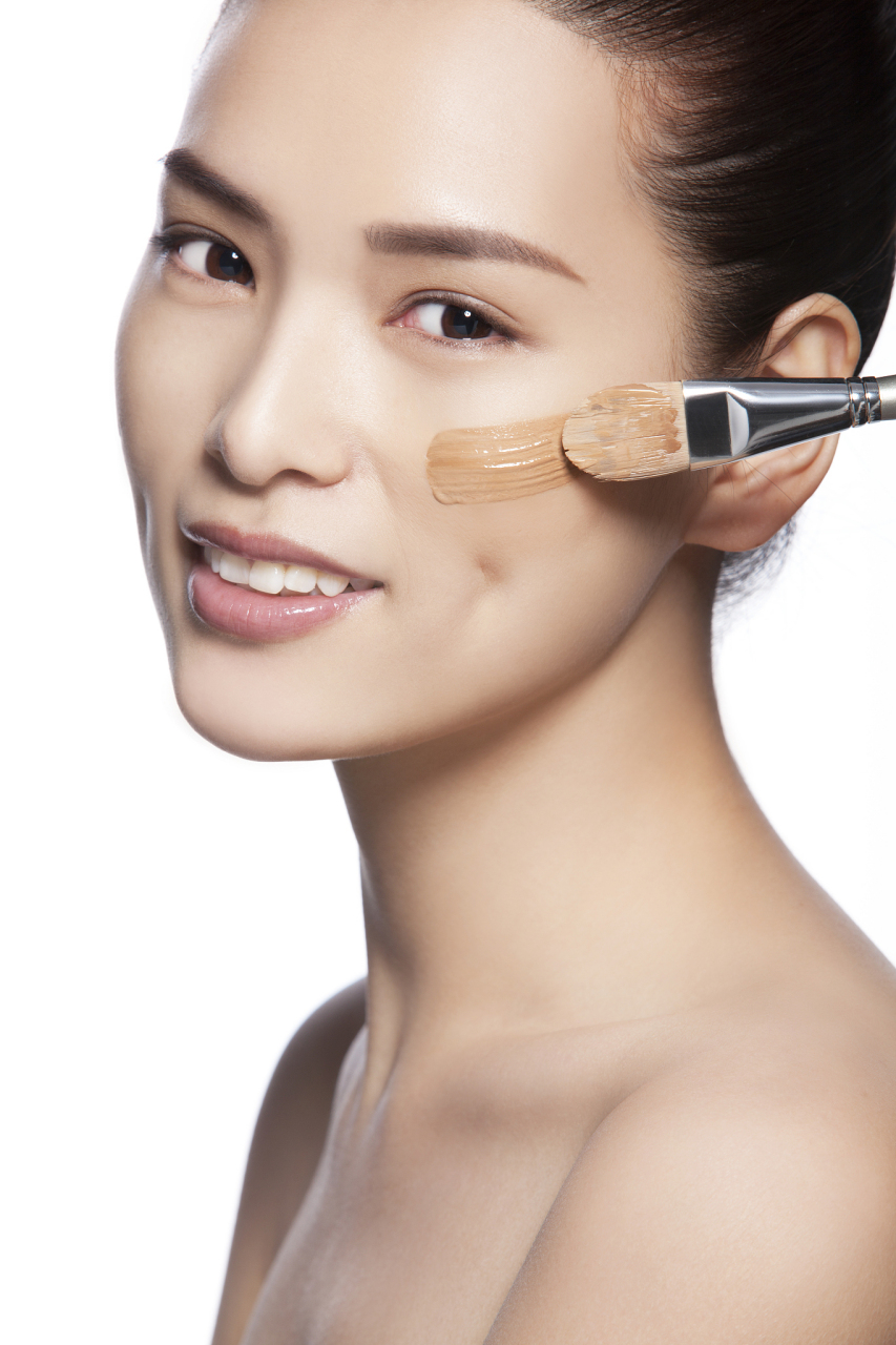 化妆师培训班-东田造型 东田造型化妆学校是李东田1998年创办的专业