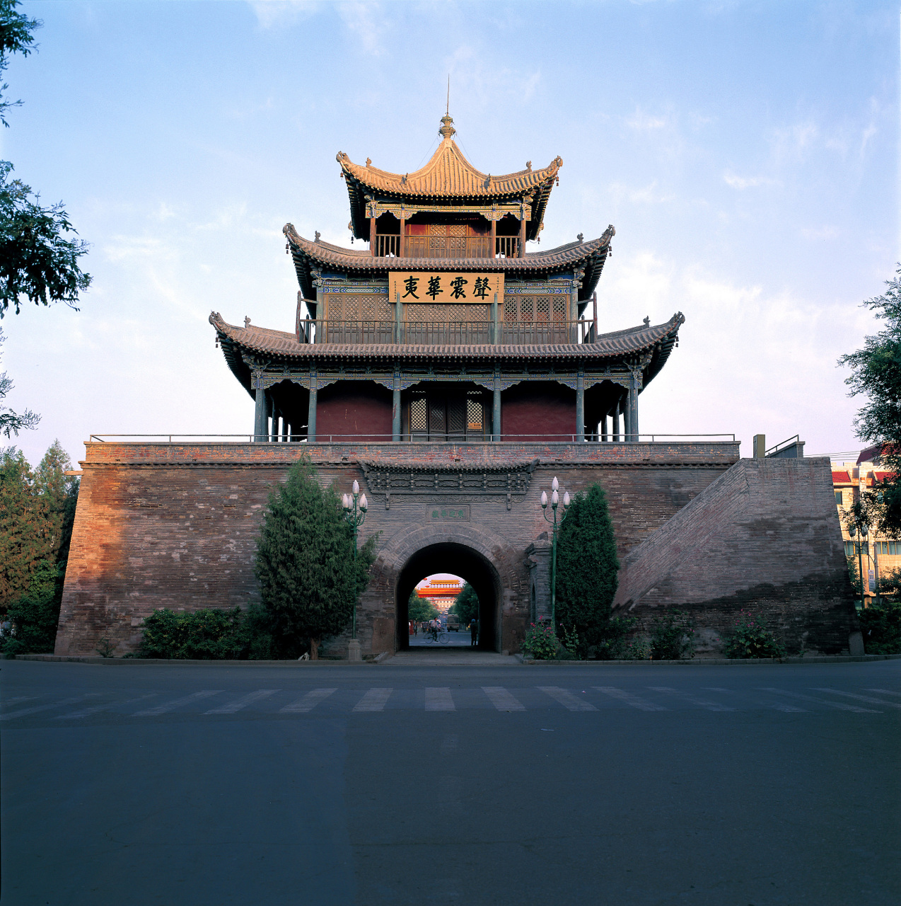 心定西再出发#定西西北部的威远楼,是一座有着悠久历史的古建筑,接谮