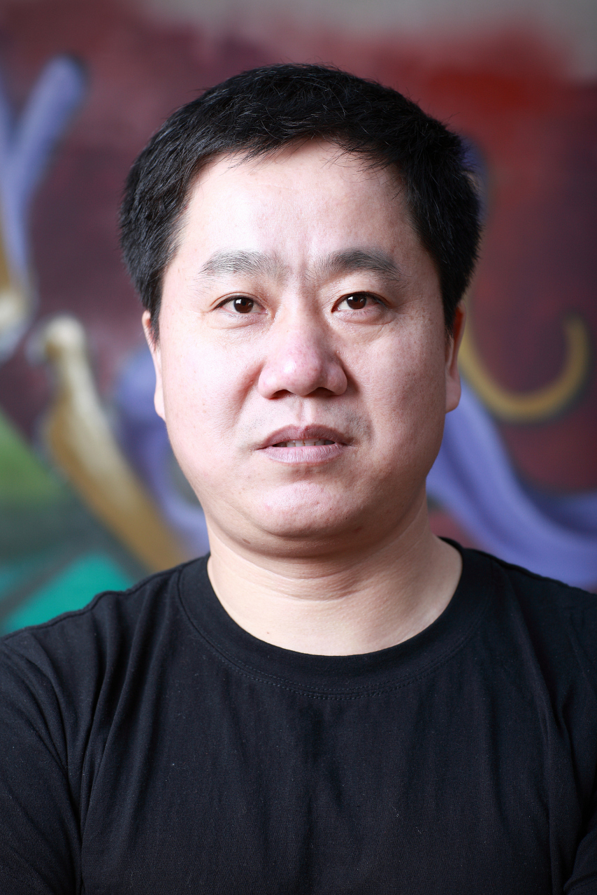 姜涛作为目前的香港娱乐圈顶流,却经常唱国内的流行歌,这个事情在新一