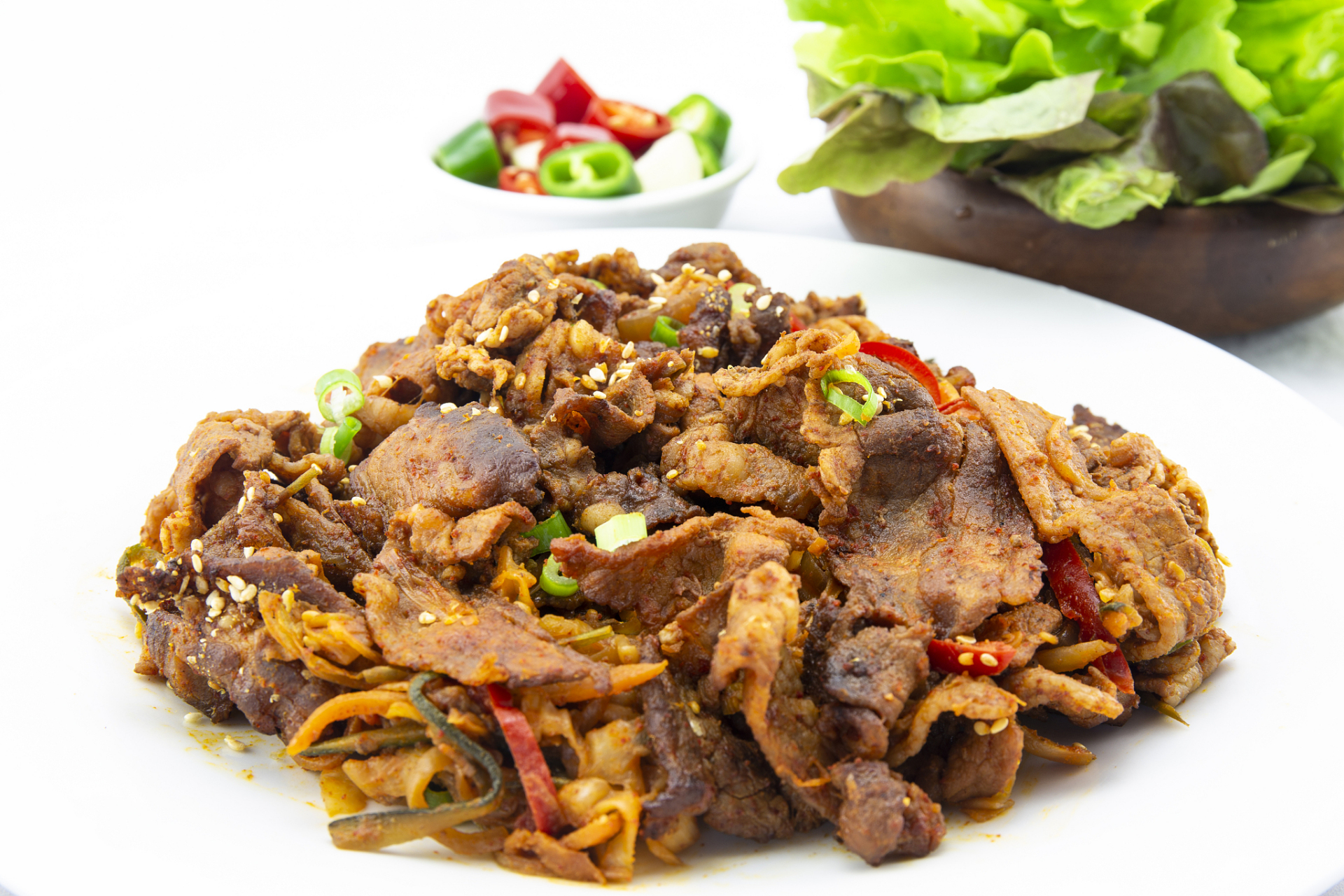 今天教大家一道美味营养的孜然羊肉的做法,让你在家也能享受美食的