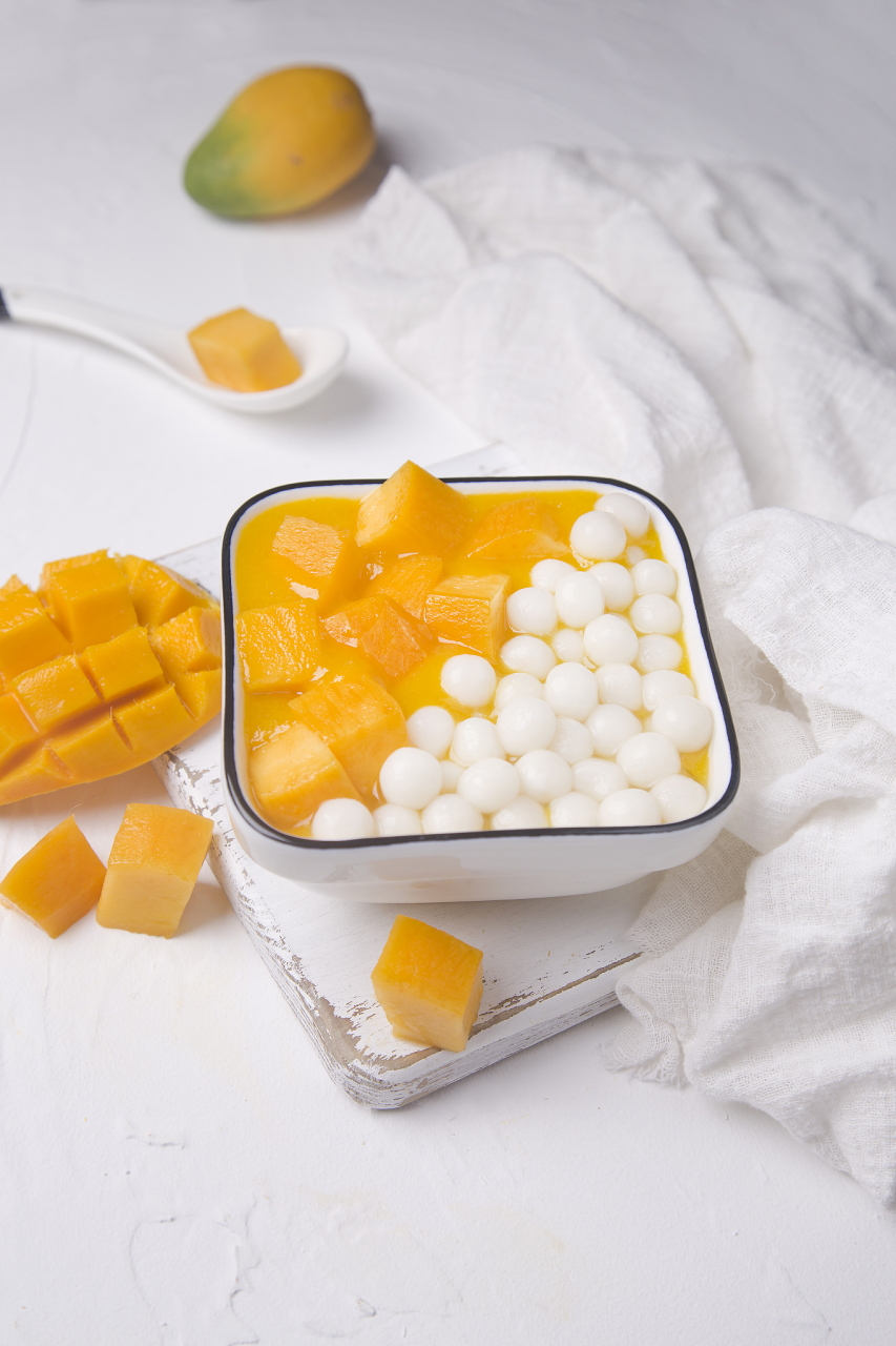 给大家分享的是一道口感很q的芒果甜品:多芒小丸子.