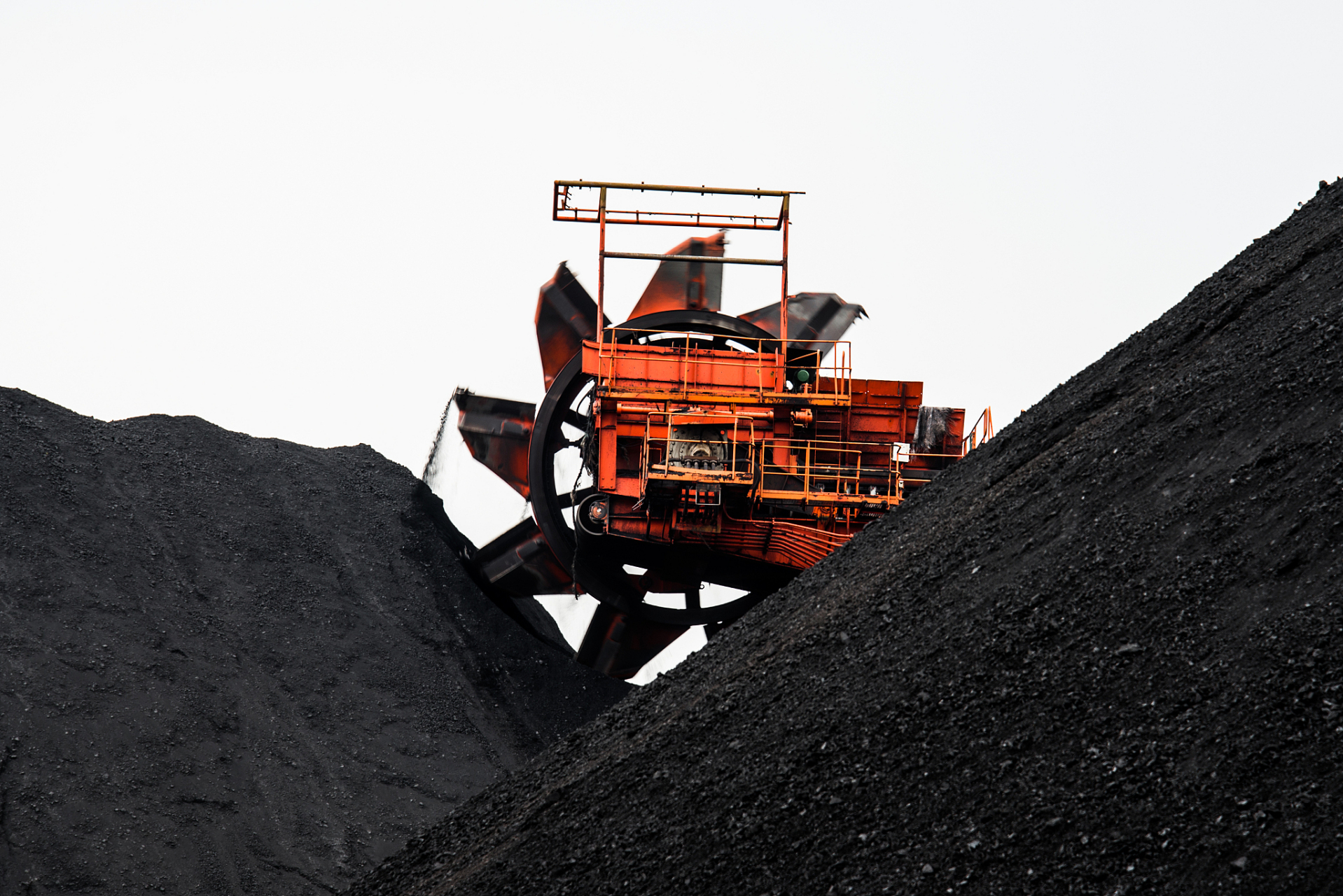 山西,煤炭大省,2023年煤炭产量更是领跑全国!缺煤的电厂怎么办?