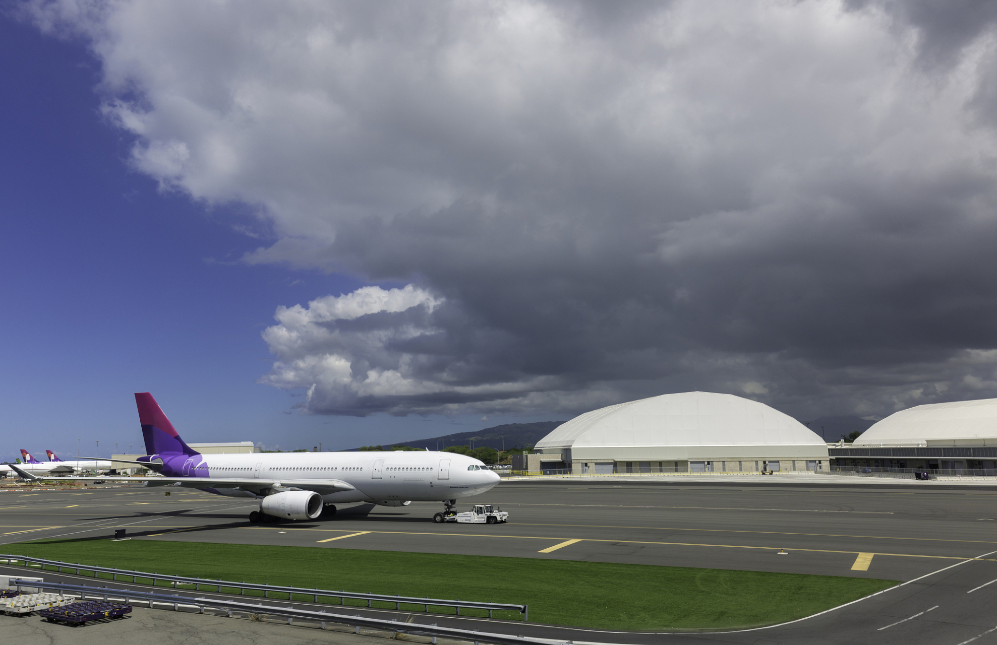 沙特航空公司通报:喀土穆机场遭袭击,航班暂停据沙特阿拉伯航空公司