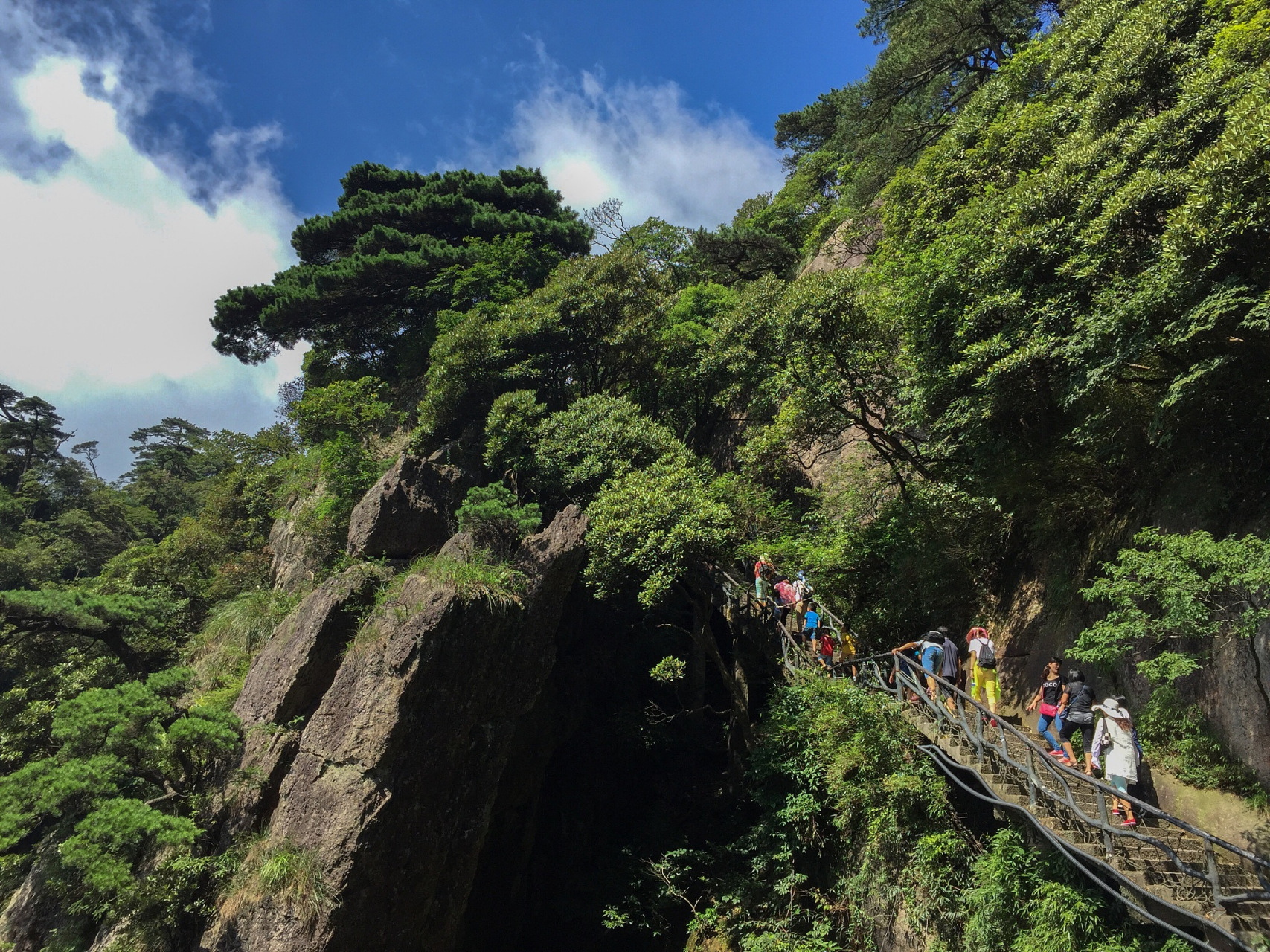 王仙岭是位于郴州市东郊的一个风景区.王仙岭主峰高999.