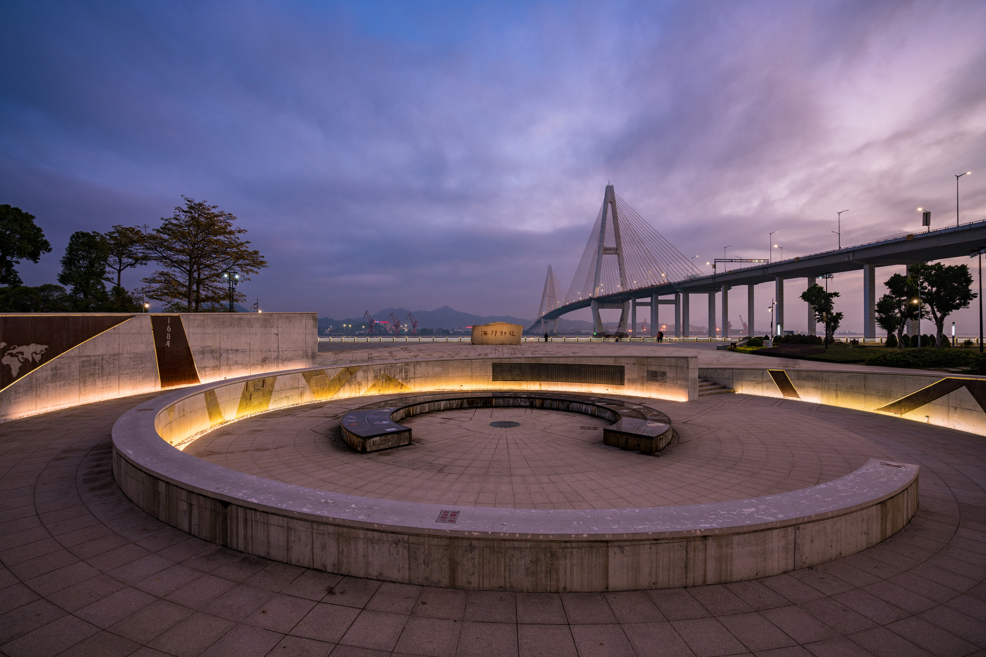 🚅交通推荐:乘坐高铁前往汕头站,然后可以搭乘公交,出租车或地铁