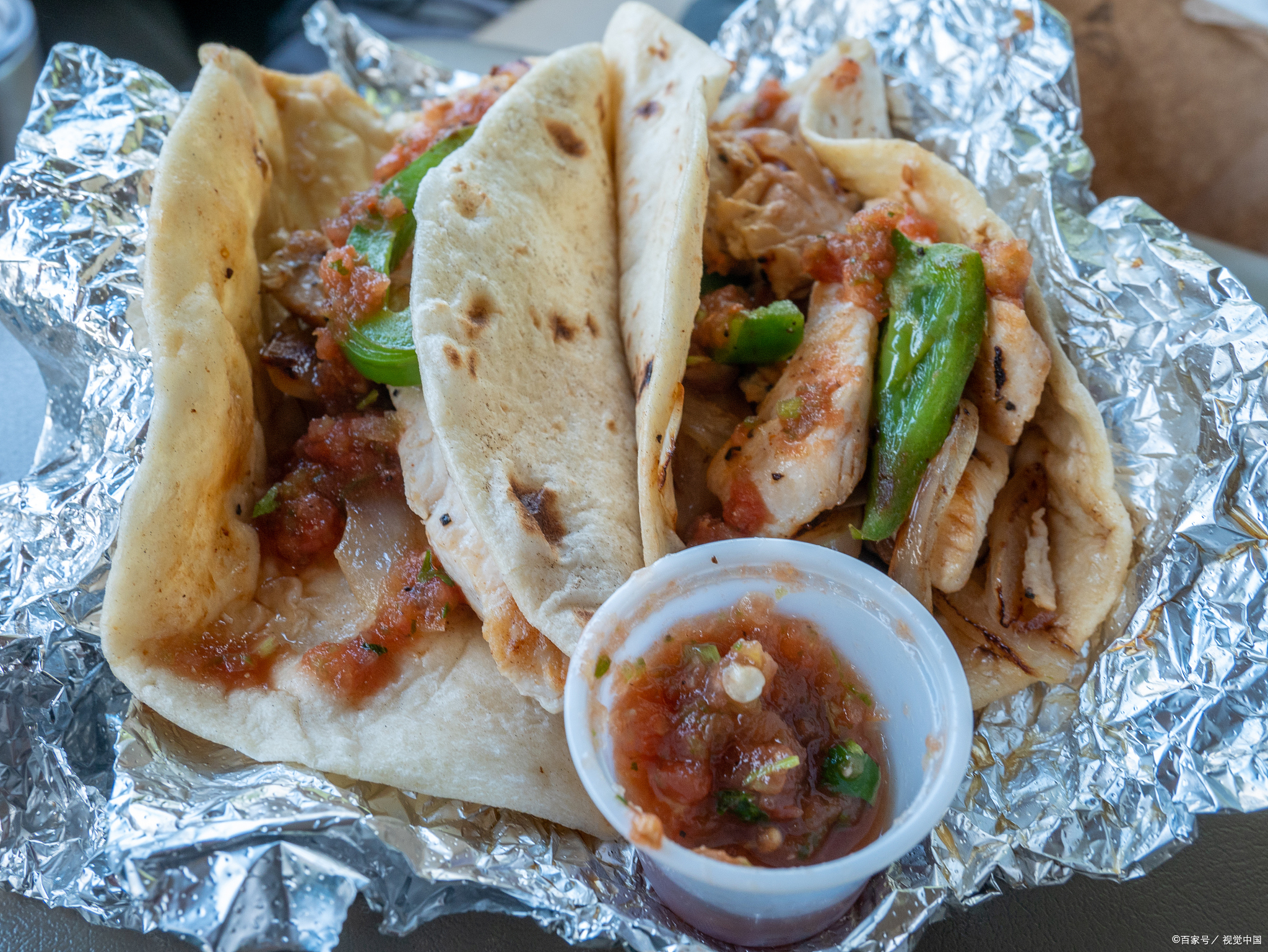 河南信阳小吃:鸡蛋灌饼