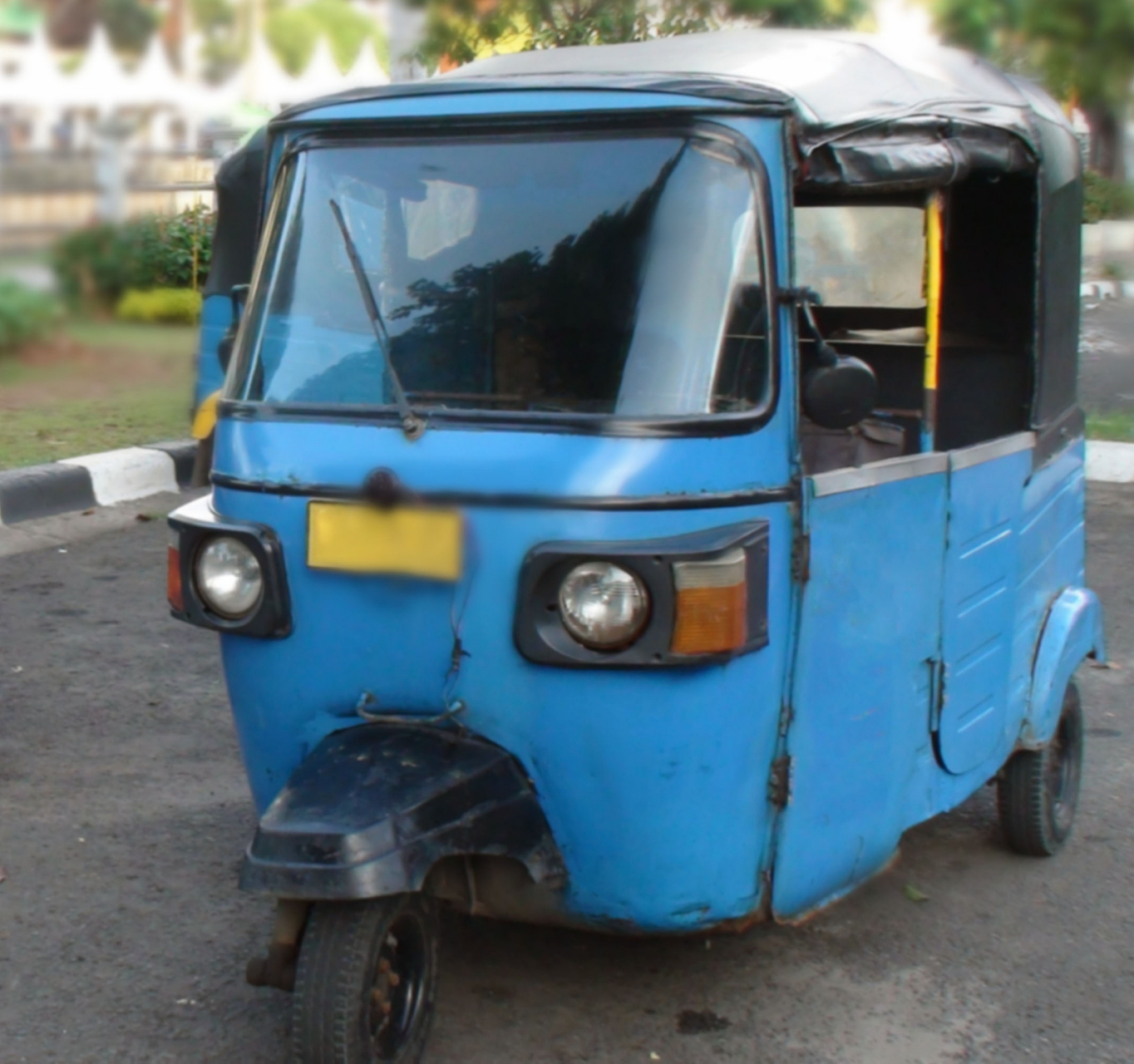 小伙在美国合伙创业卖三轮车# 前几天刷新闻,看到了一个贵州小伙自谮