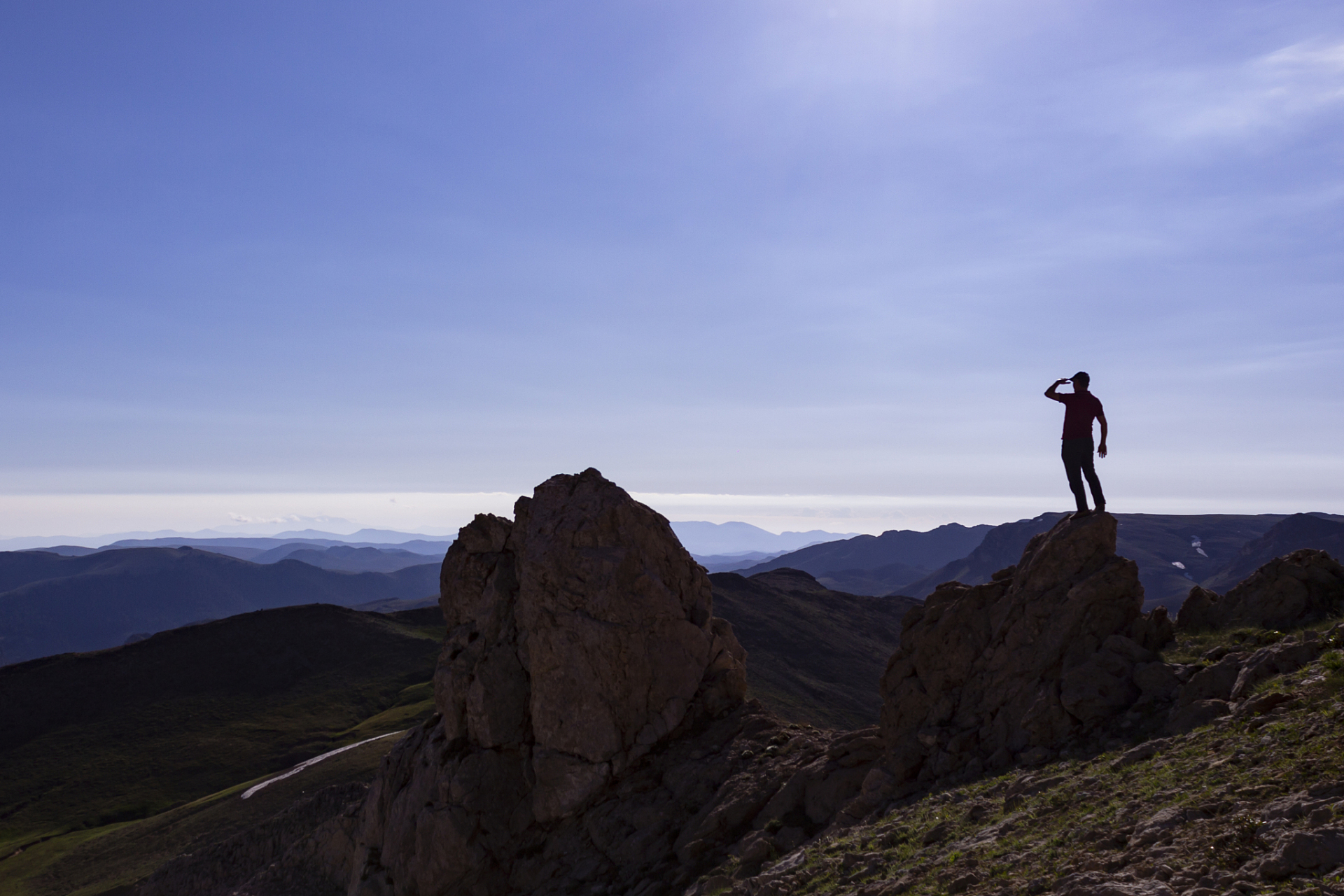 气场强大,人生赢家:男性气场的12大标志,拥有即成功在望!  1.