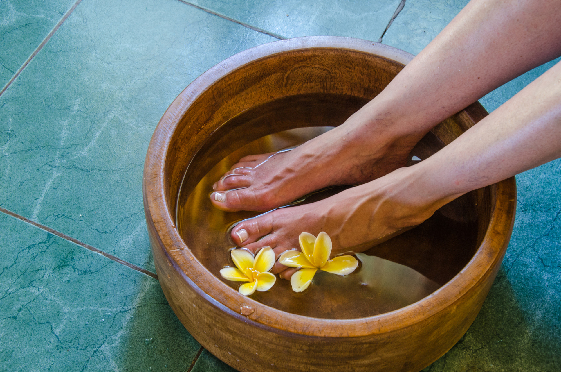 热点引擎计划# 春天适合泡脚吗?对身体有何益处?