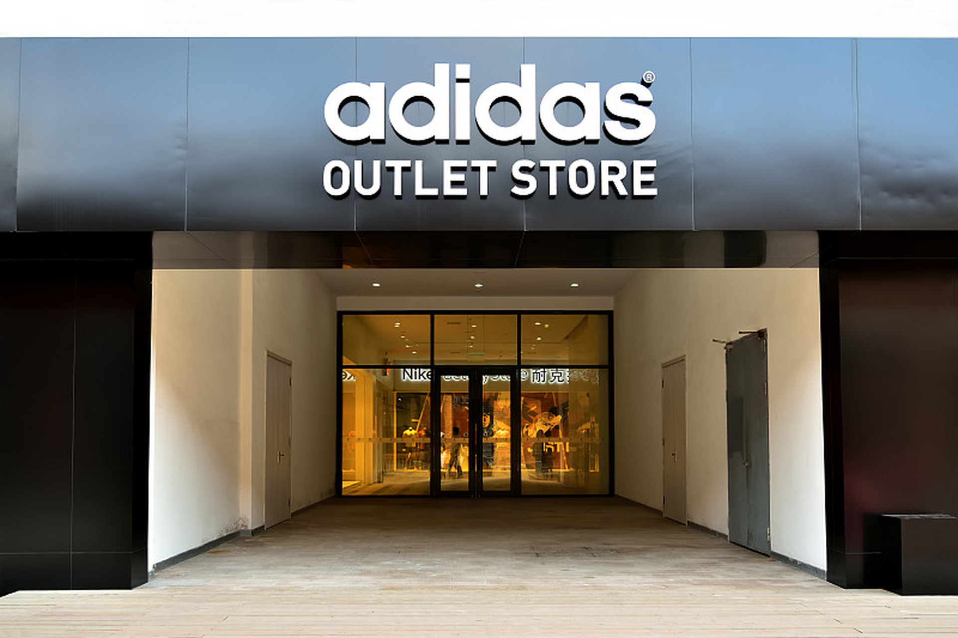 区块链科技动态# adidas originals系列nft总市值下降至9071万美元