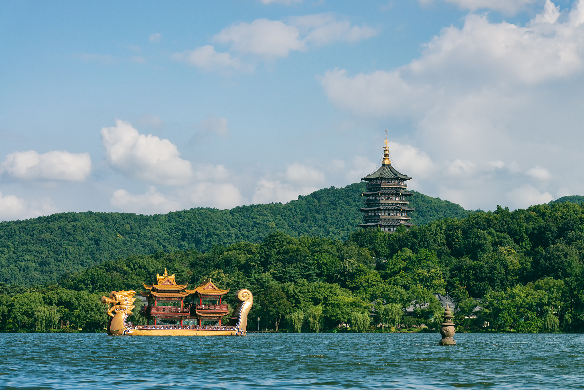 想去旅行去哪里好玩呢(想去旅行去哪里好玩呢英语)