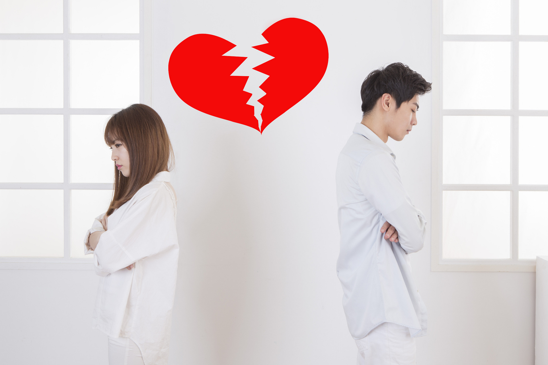 瞧不起妻子的男人是藏不住的,嘴上不说行为上也会