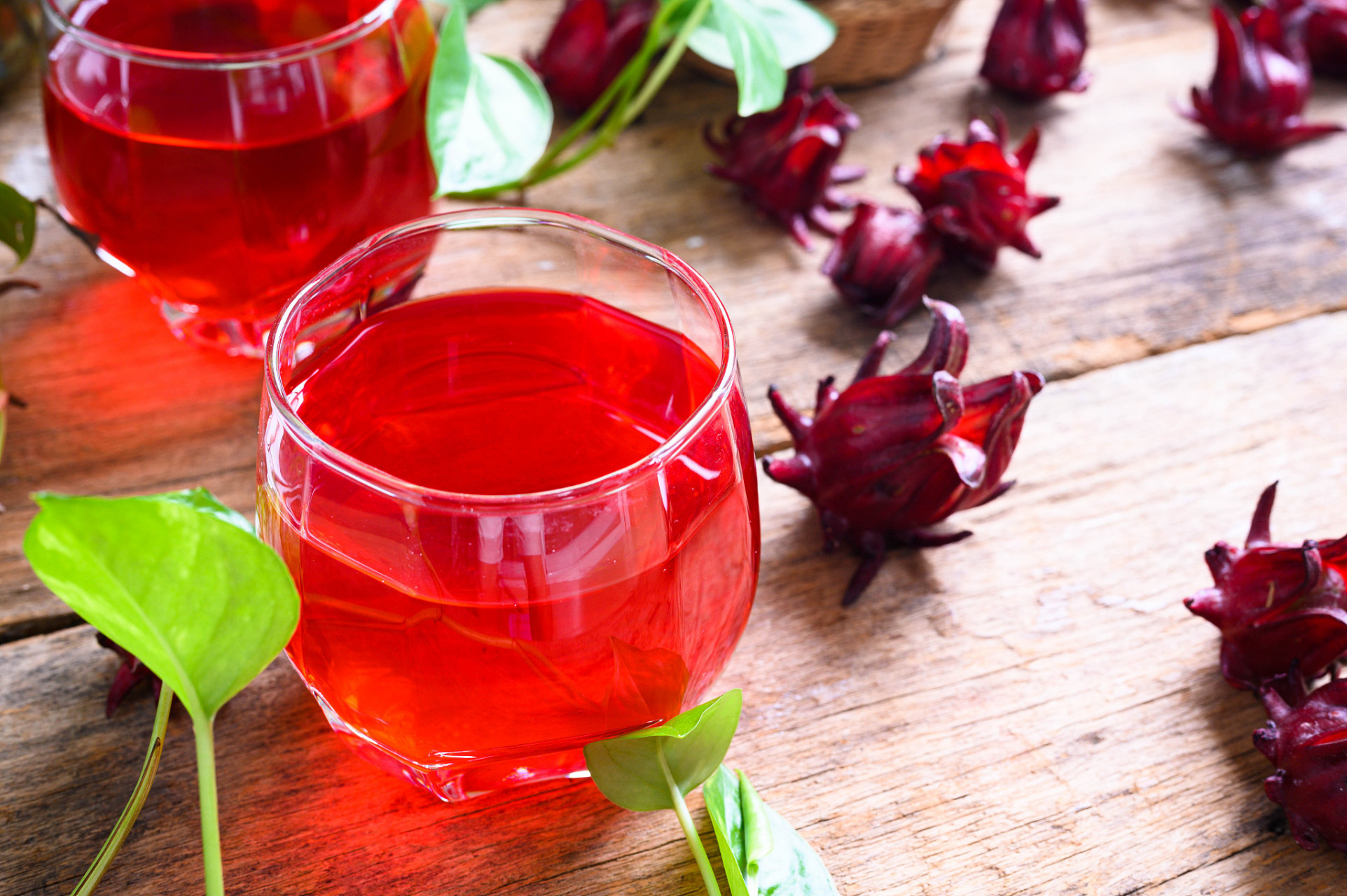 夏季消暑喝什么:薄荷柠檬茶,洛神花茶,酸梅汤 #夏季话养生# #仲夏消暑