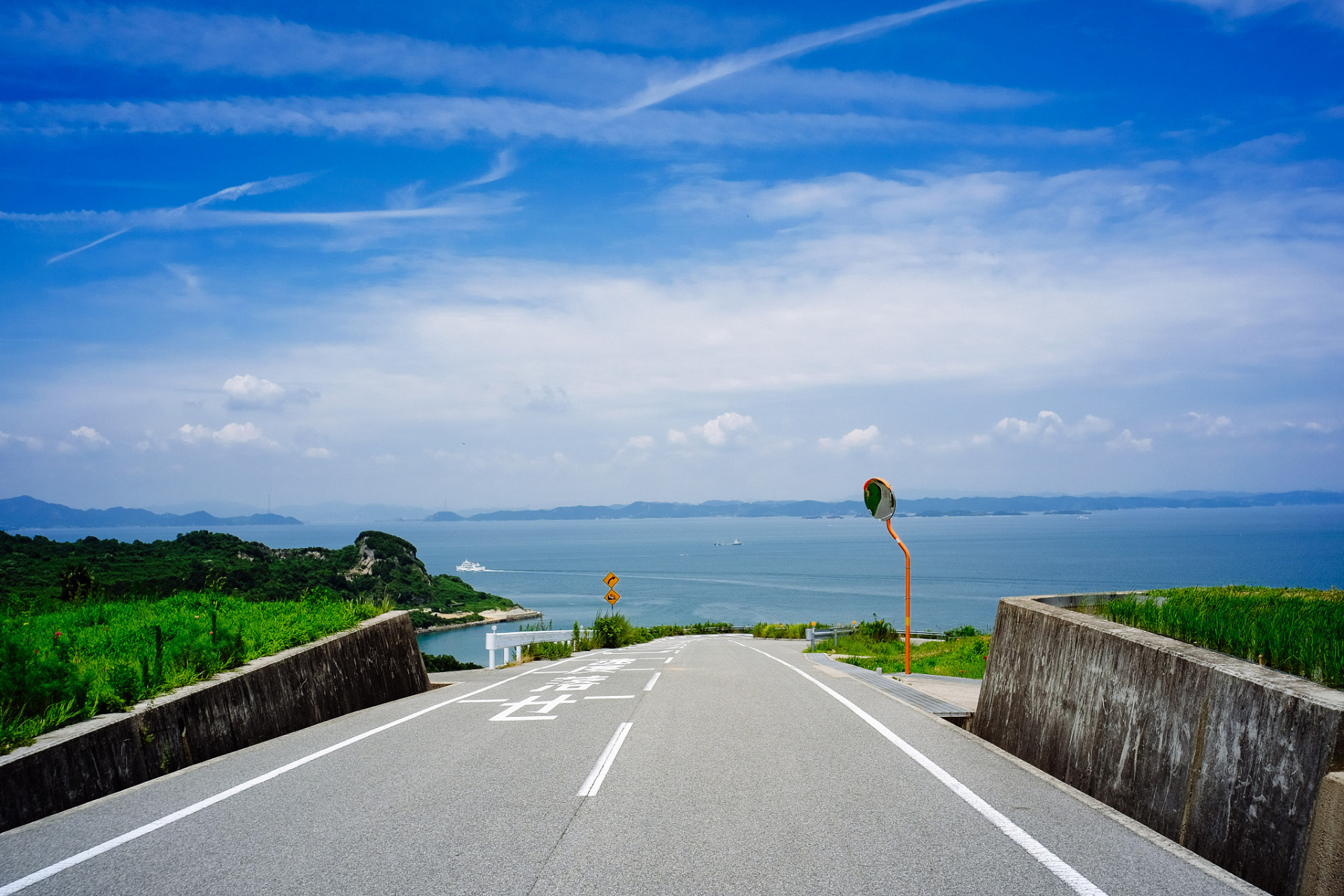 三亚海棠湾最美公路图片
