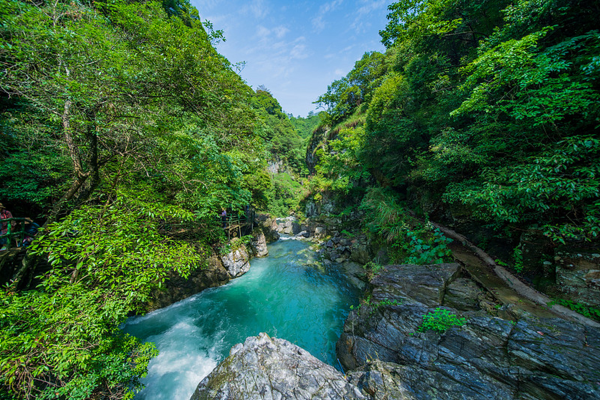 【石台牯牛降景区:自然与文化的融合,体验原始与神秘的美丽之旅】