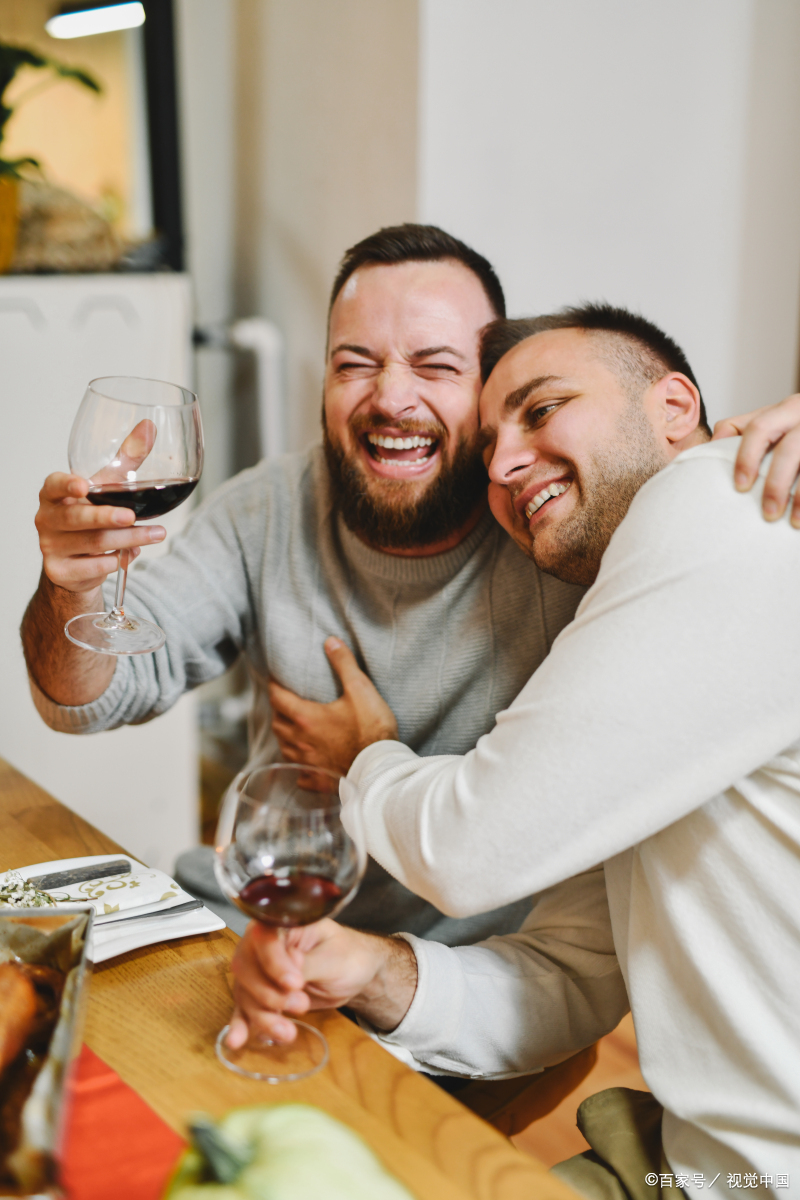 兄弟生日时,挑选礼物可是个技术活,得既体现兄弟情深,又得让他喜. 