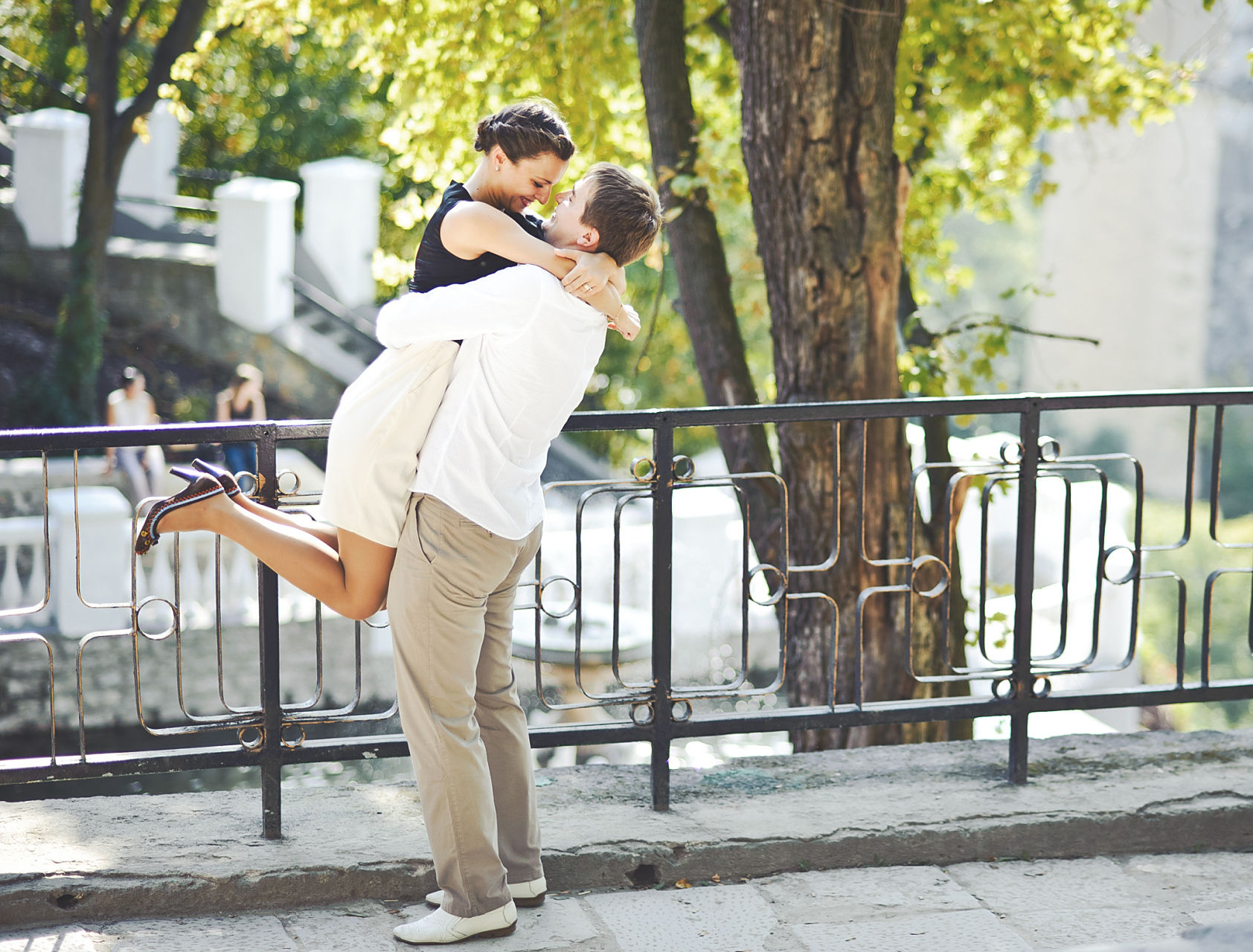 选择菜百首饰的生肖系列作为春节礼物,既表达爱意,又寄托祝福