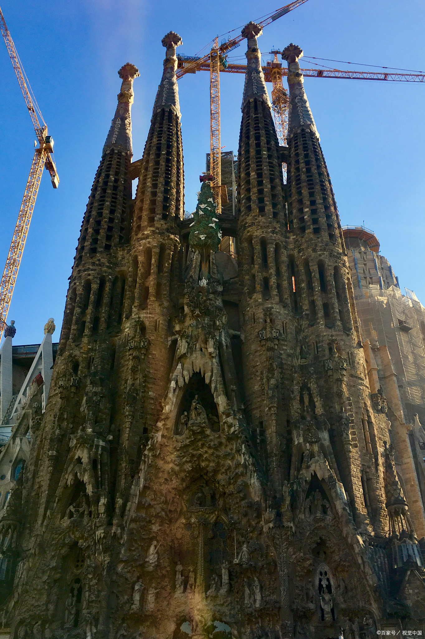 奔赴春天的旅行# 巴塞罗那圣家堂是西班牙春日的建筑奇迹.