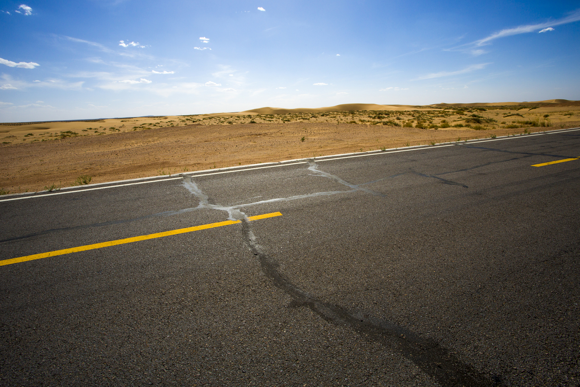 世界上唯一可以不劳而获的就是贫穷, 唯一可以无中生有的是梦想.